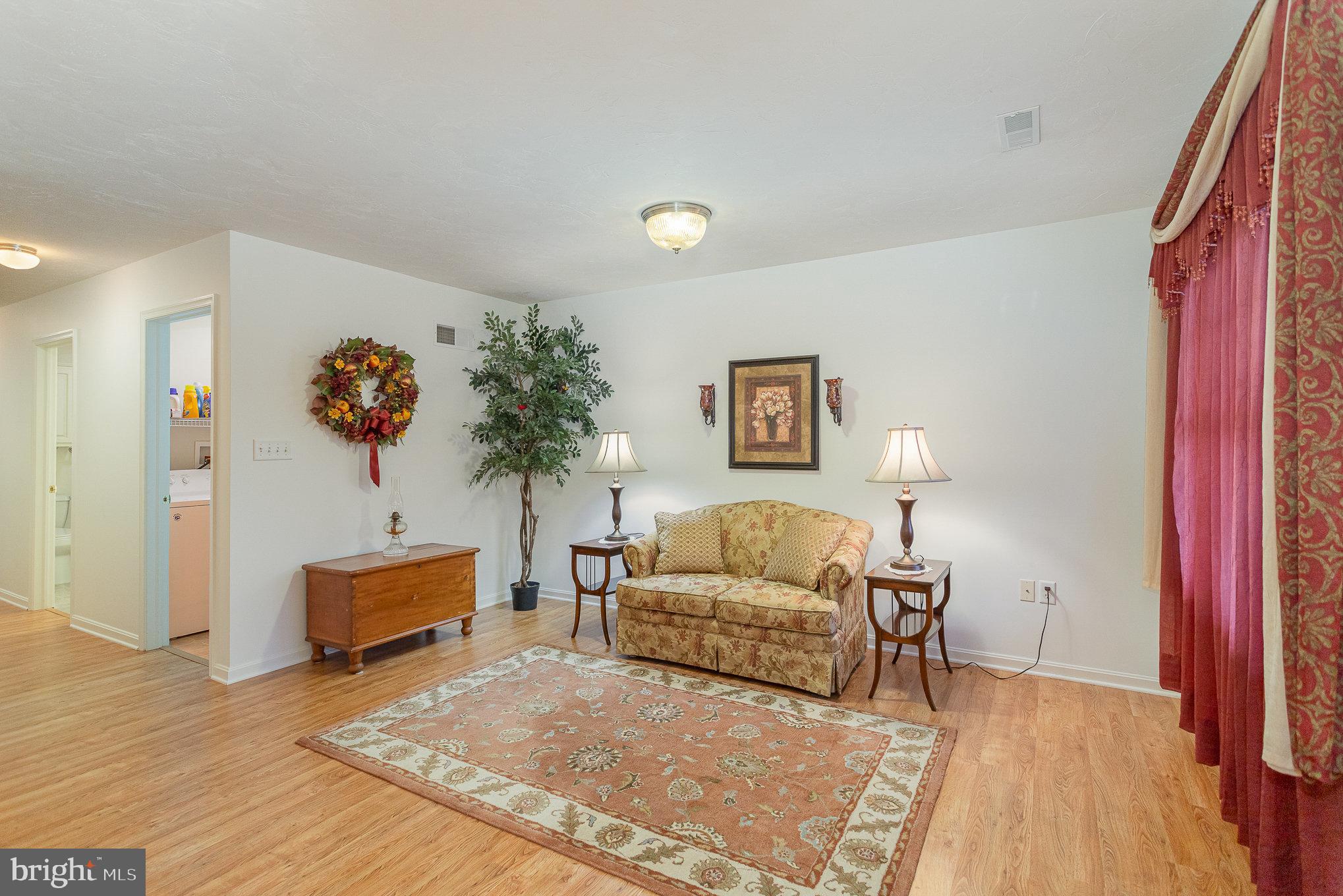 ROTH'S FARM VILLAGE CONDO - Residential