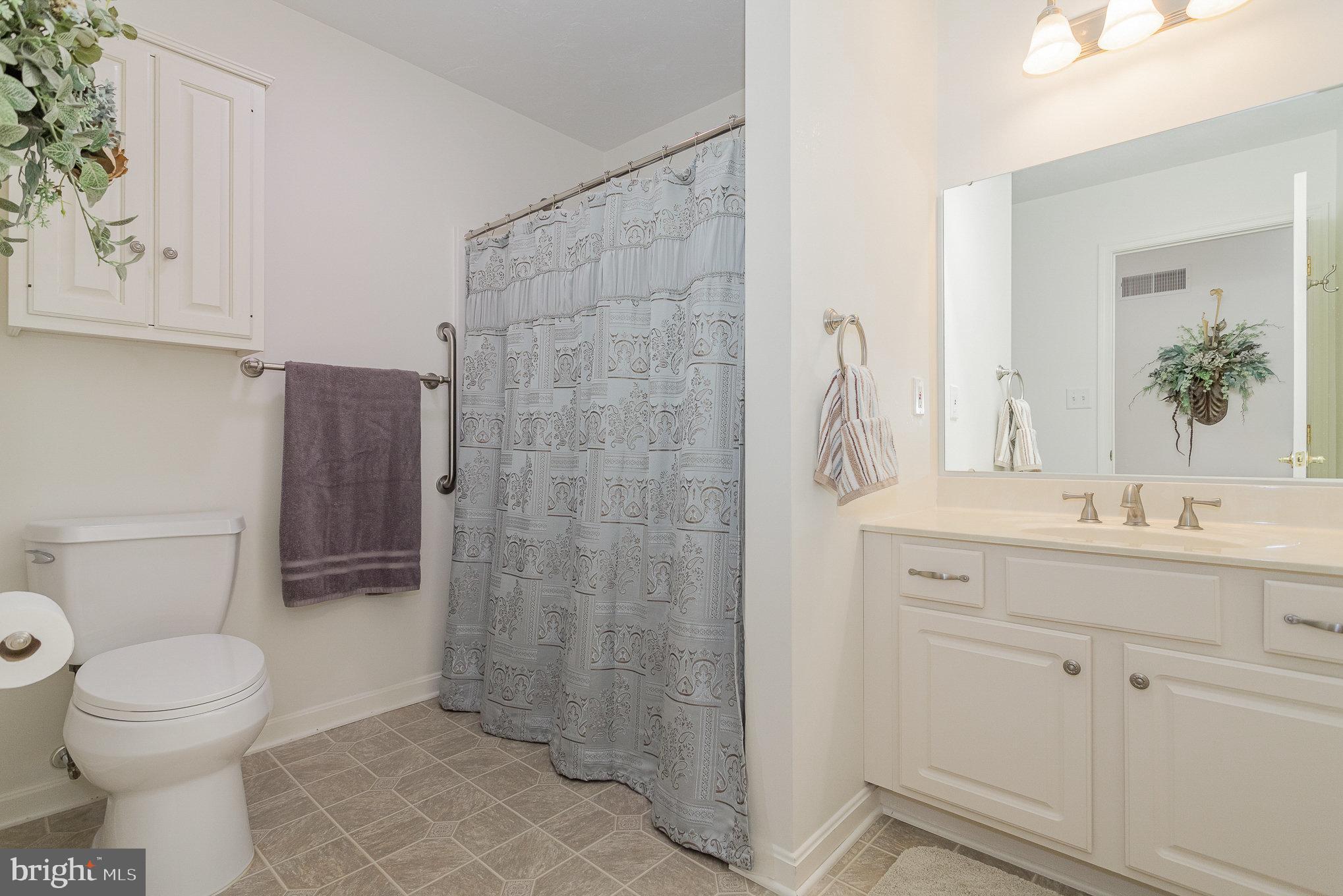 ROTH'S FARM VILLAGE CONDO - Residential