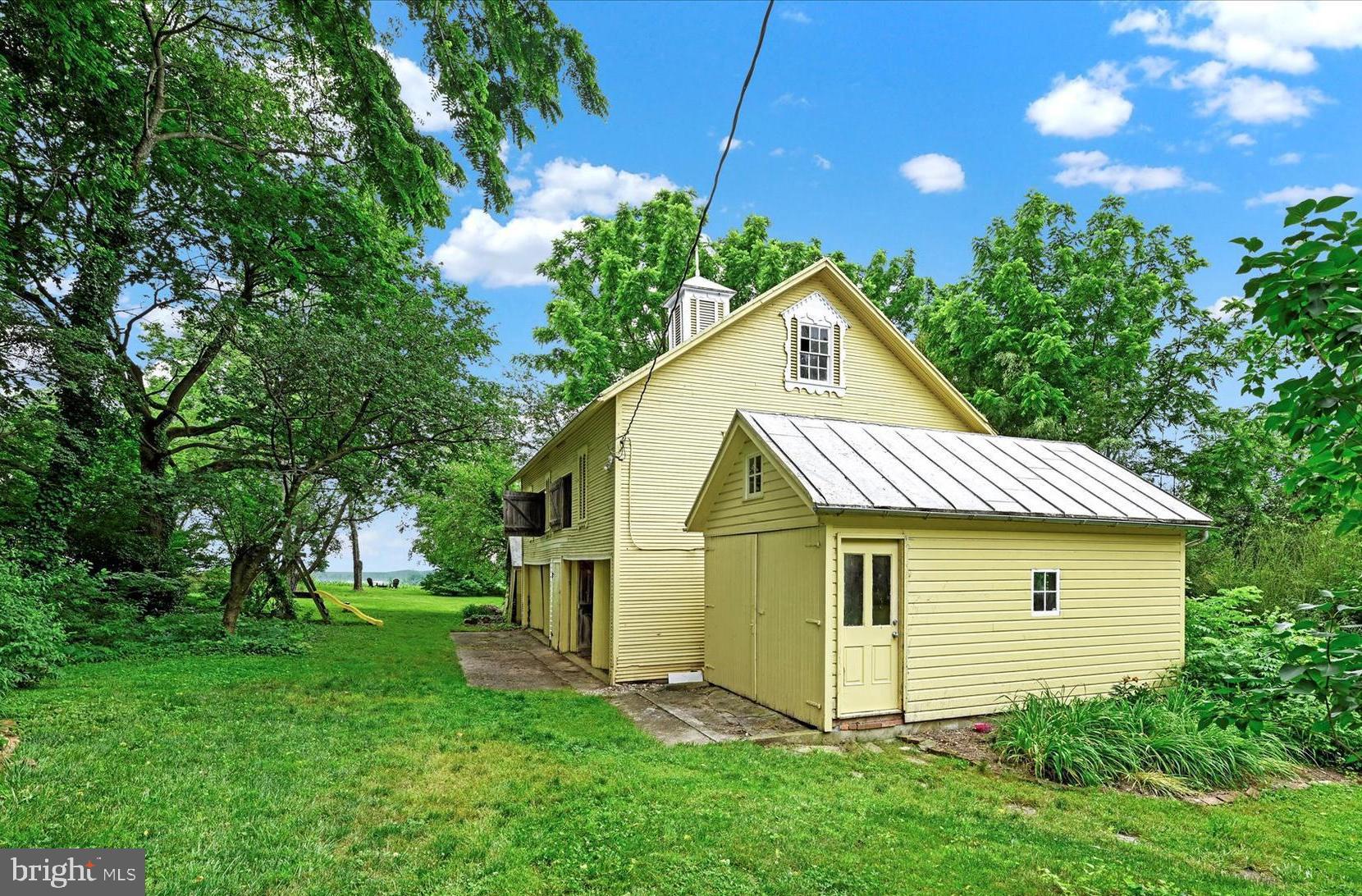 UNIONTOWN - Residential