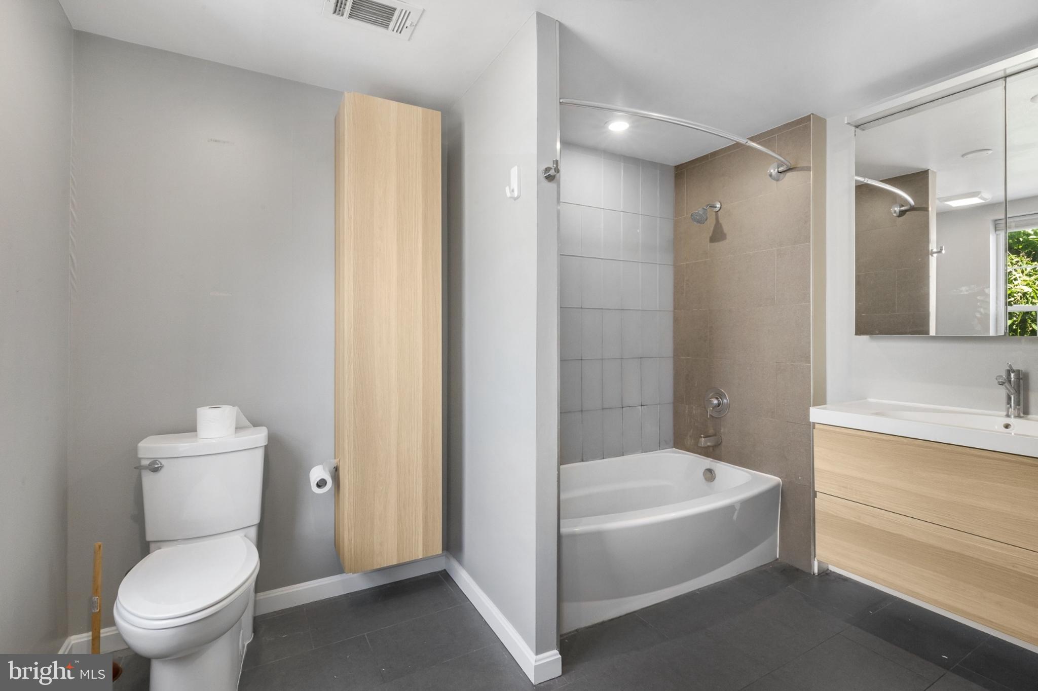 NORTHERN LIBERTIES - Residential Lease