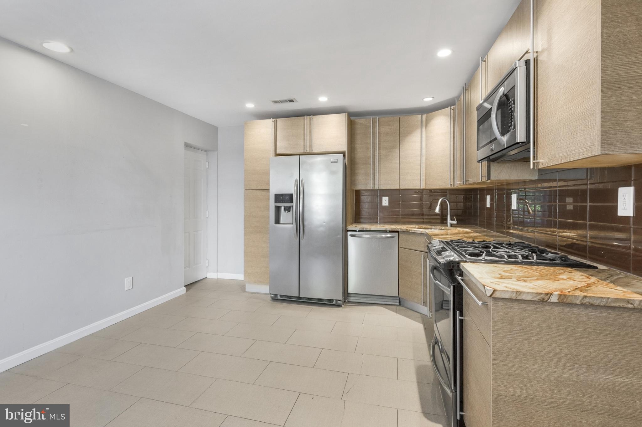 NORTHERN LIBERTIES - Residential Lease