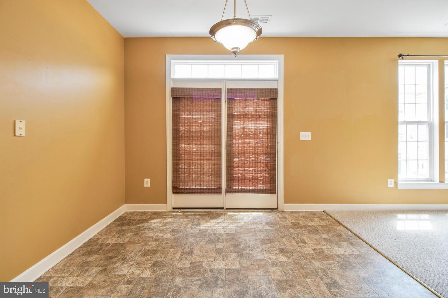 VILLAGES OF POTOMAC AT INDIAN HEAD - Residential Lease