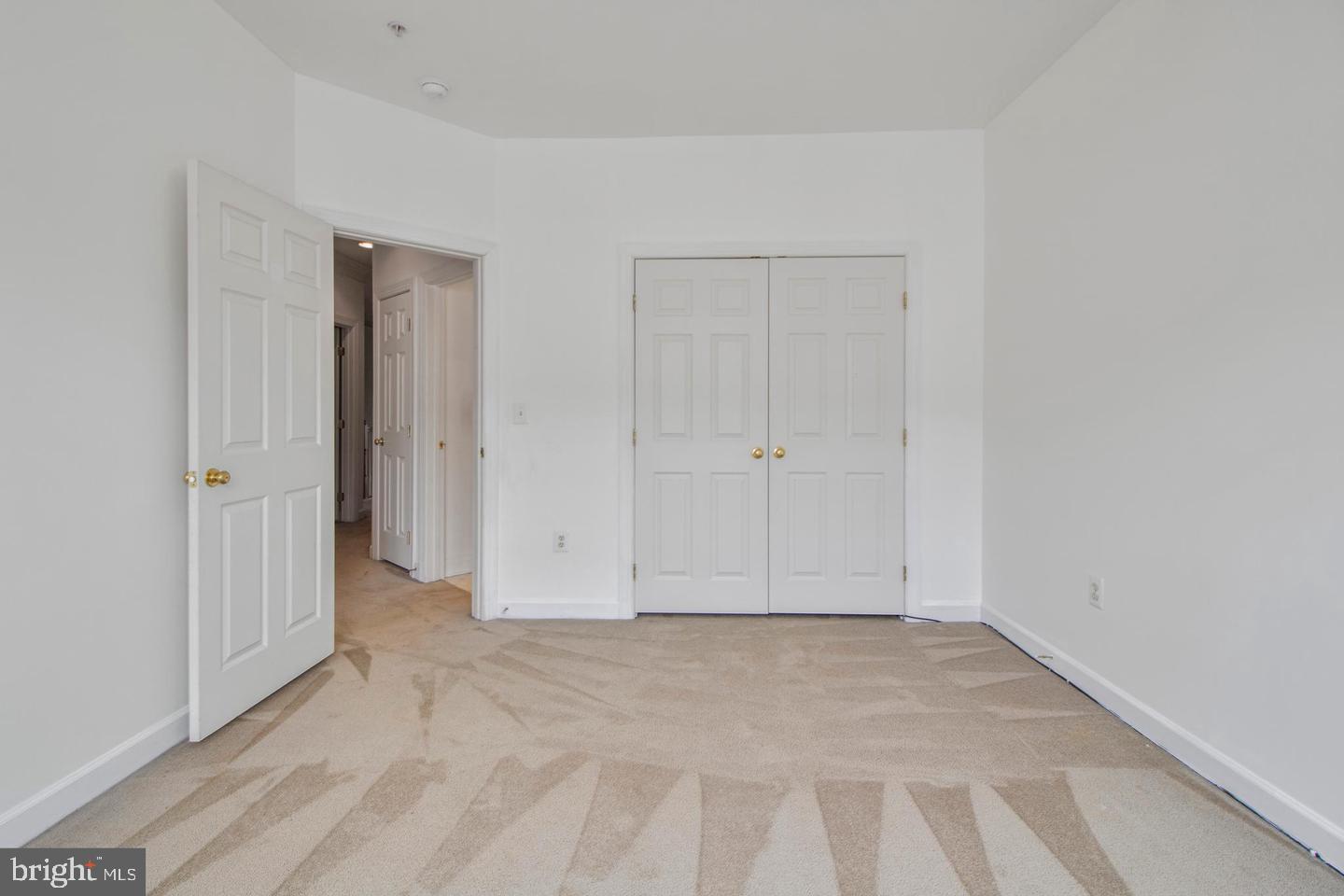 VILLAGES OF POTOMAC AT INDIAN HEAD - Residential Lease