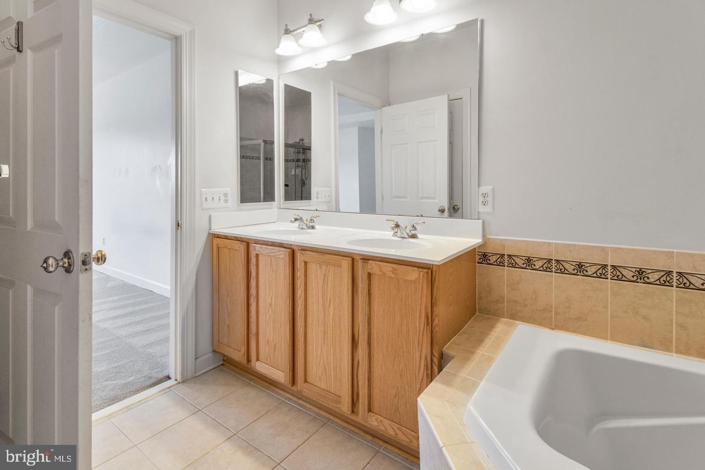 VILLAGES OF POTOMAC AT INDIAN HEAD - Residential Lease