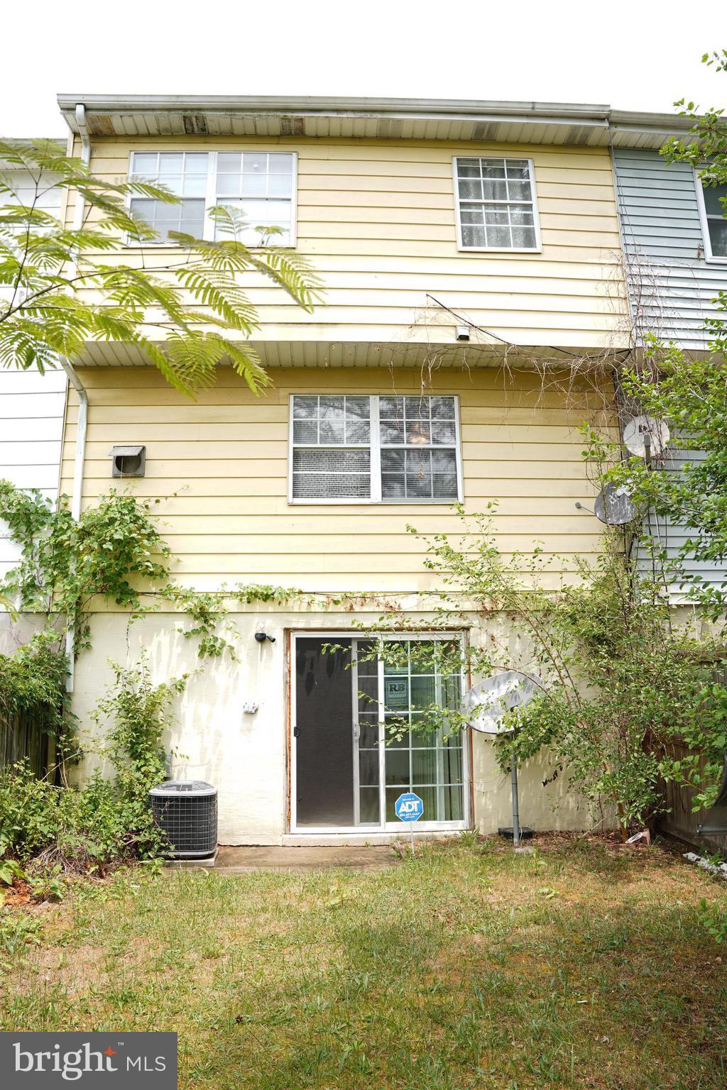 HARFORD SQUARE - Residential