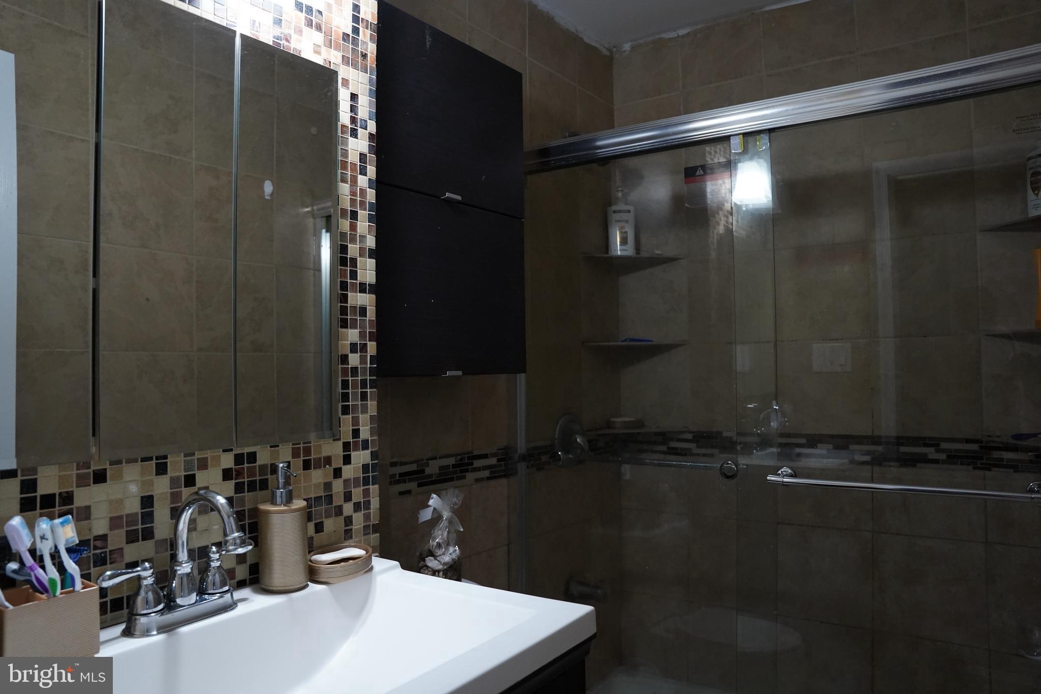 HARFORD SQUARE - Residential