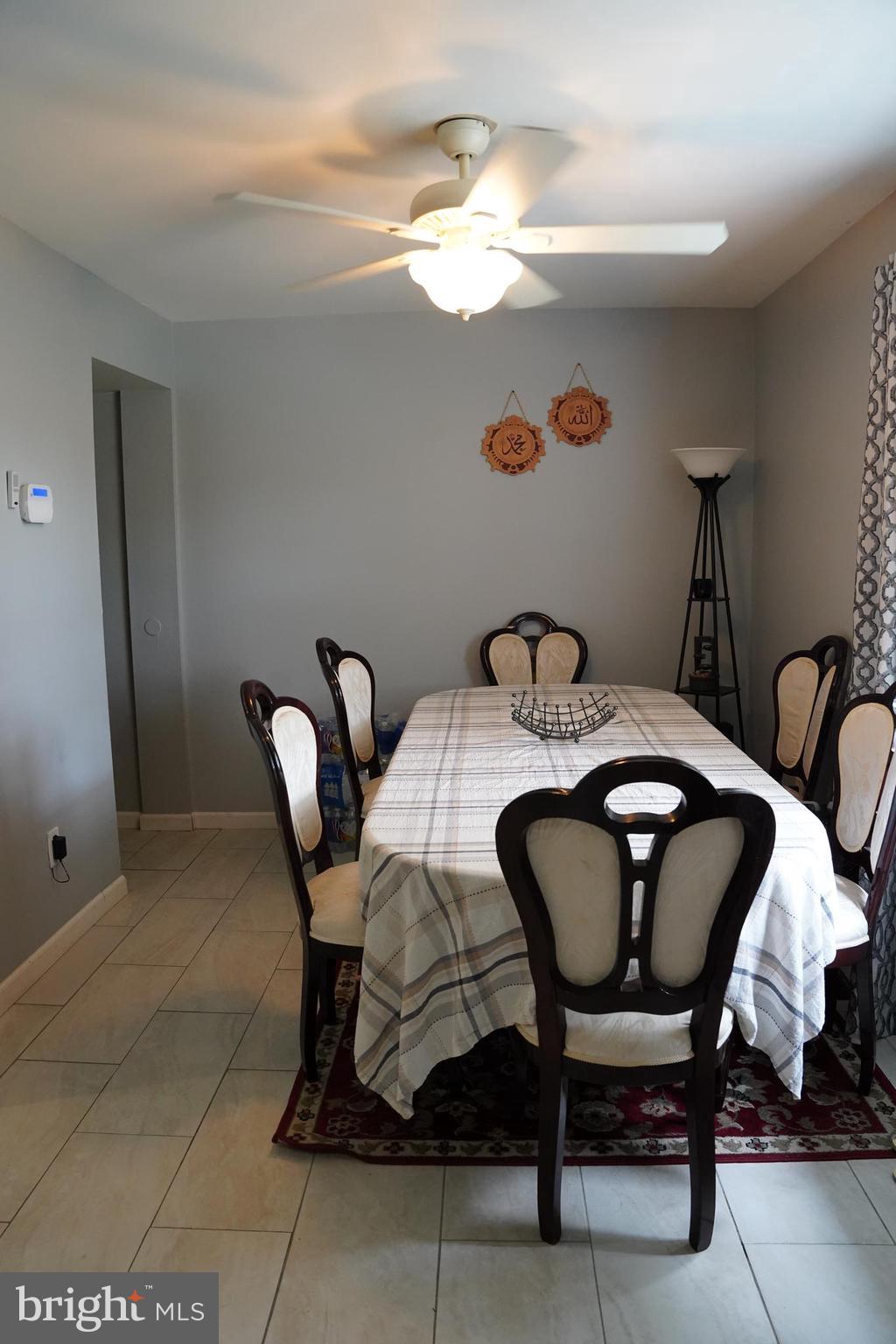 HARFORD SQUARE - Residential