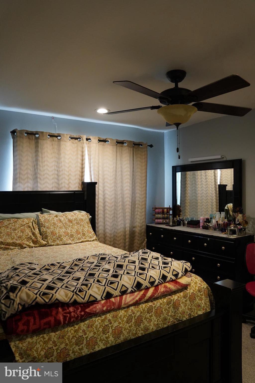 HARFORD SQUARE - Residential