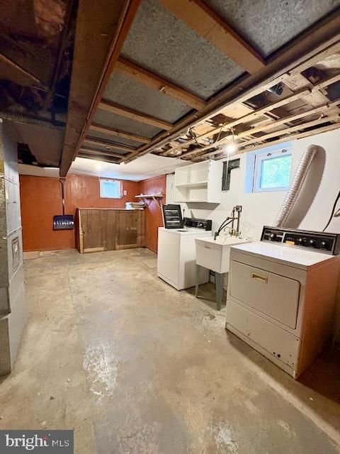 GLENBROOK VILLAGE - Residential Lease