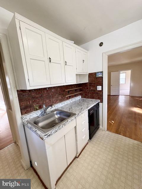 GLENBROOK VILLAGE - Residential Lease