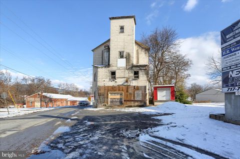 300 S 4TH STREET NEWPORT PA 17074