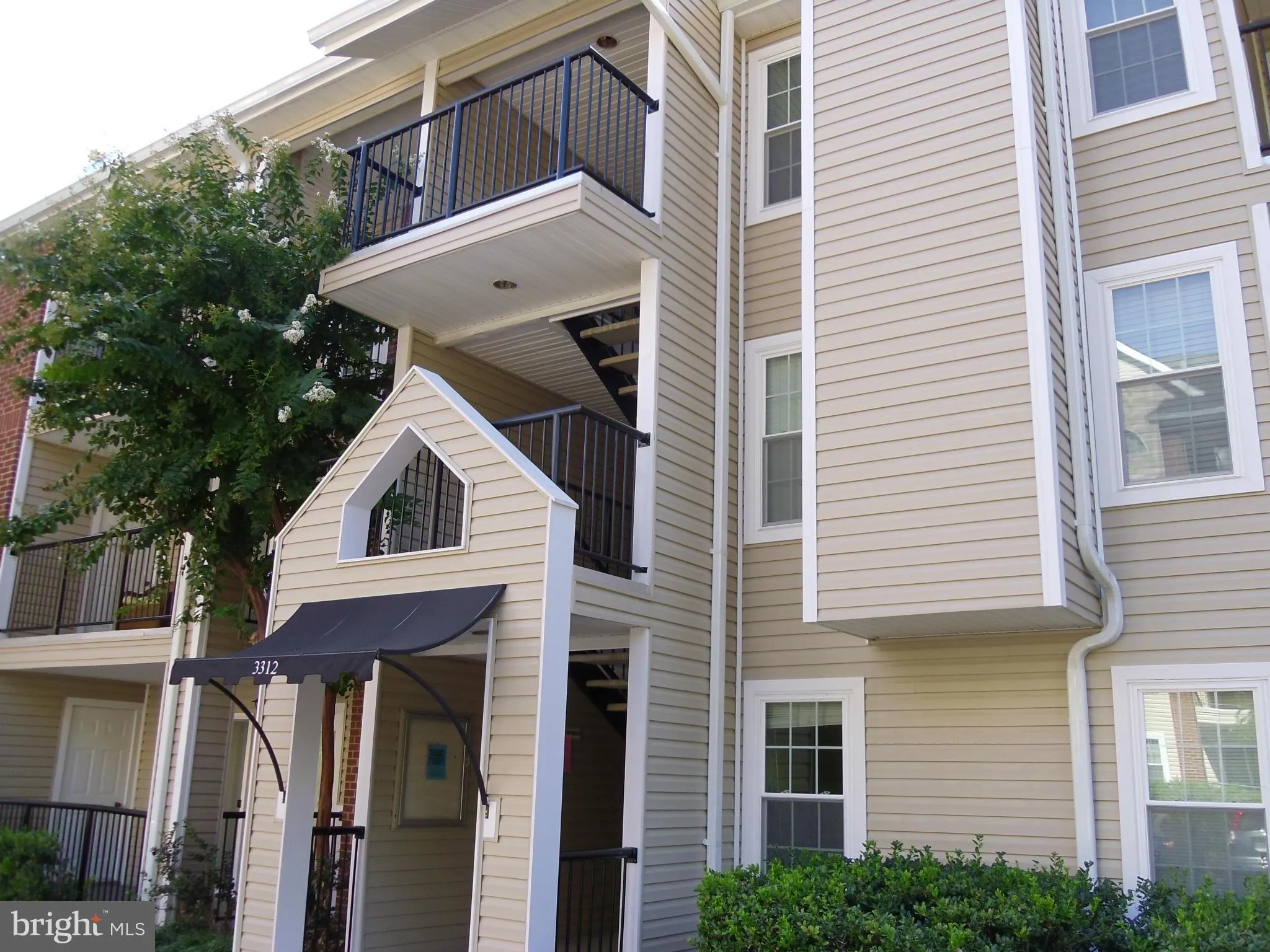 3312 Wyndham Circle Unit 304, Alexandria, VA 22302