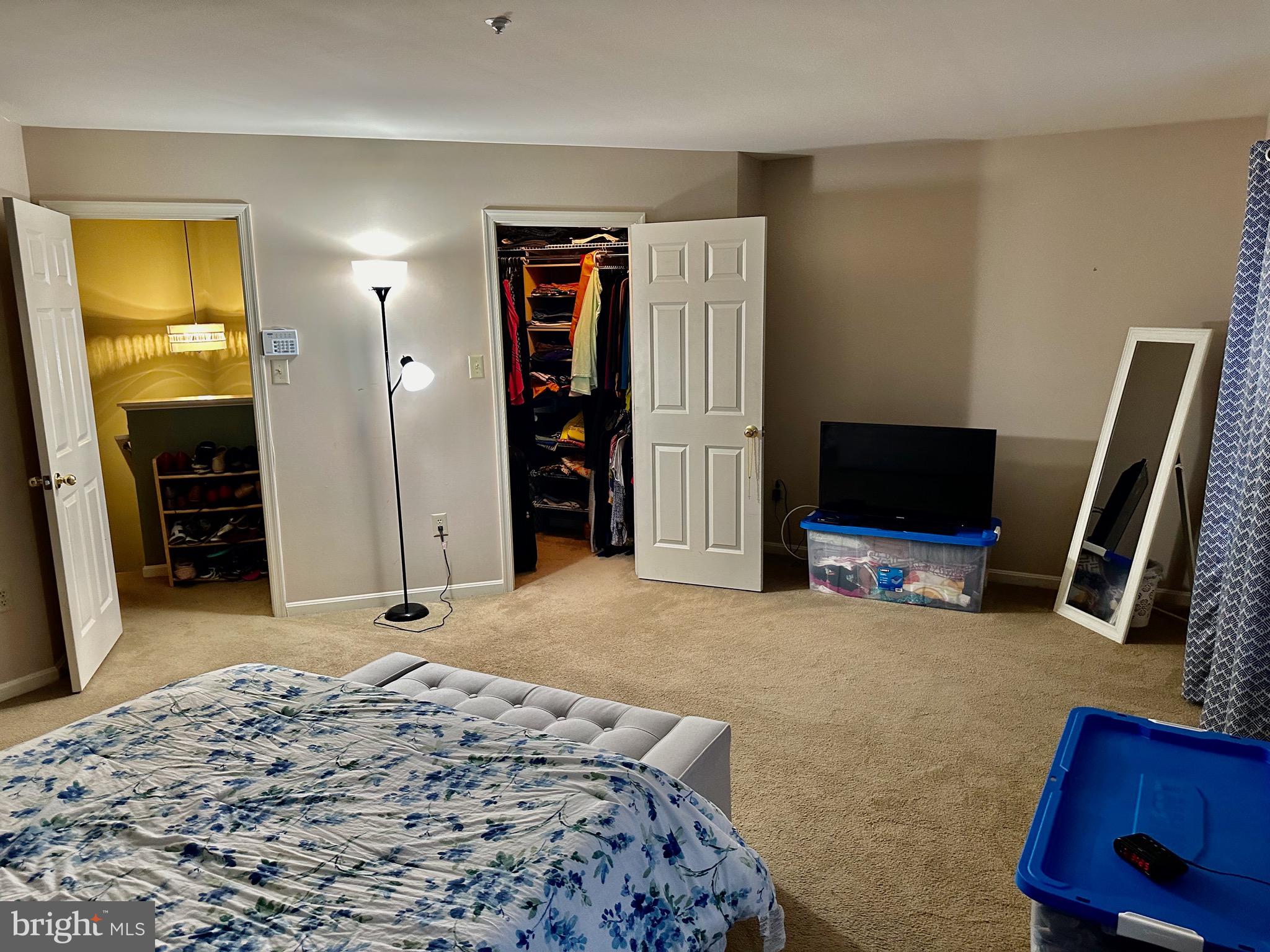 SEVEN OAKS - Residential Lease