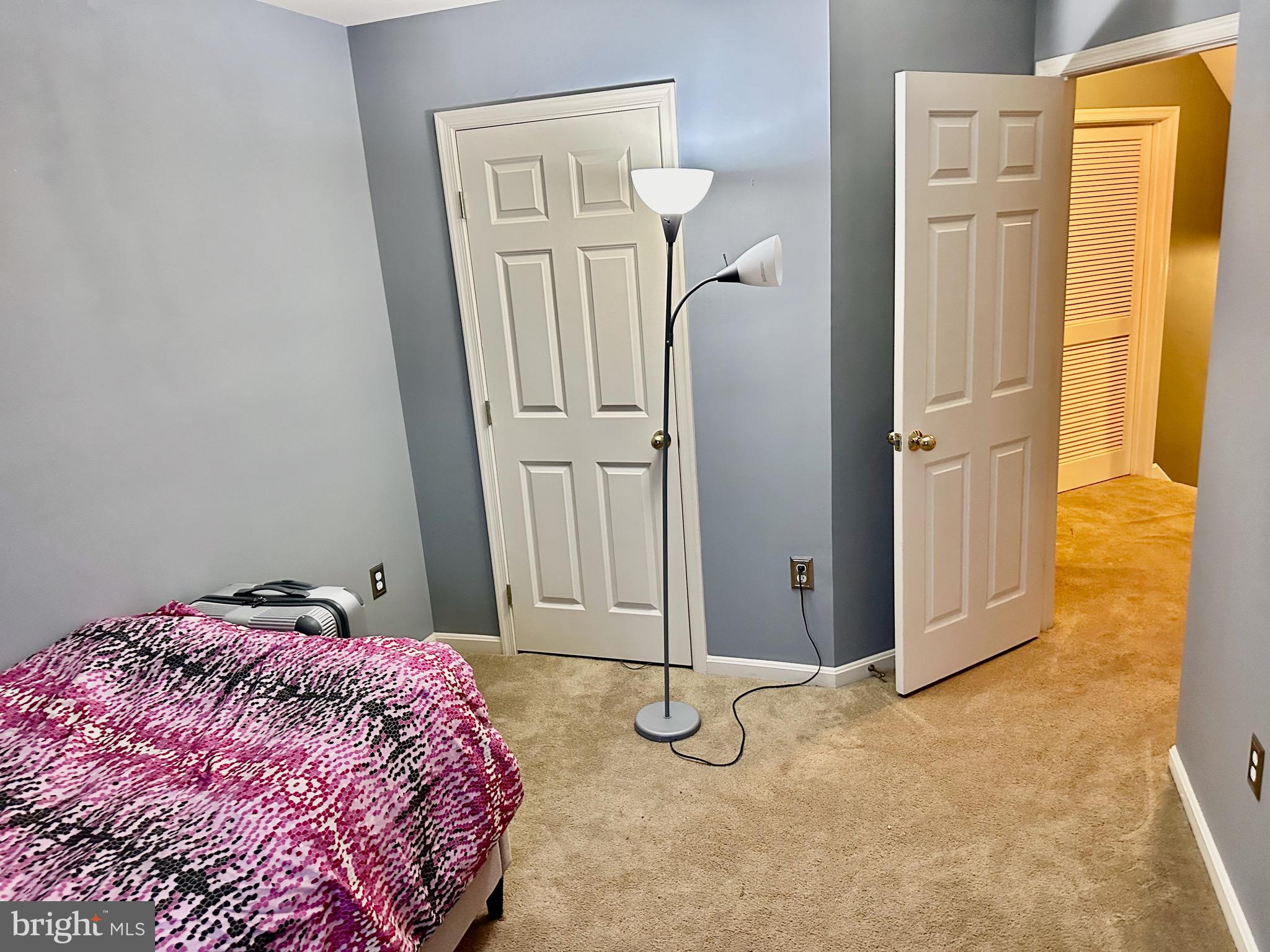 SEVEN OAKS - Residential Lease