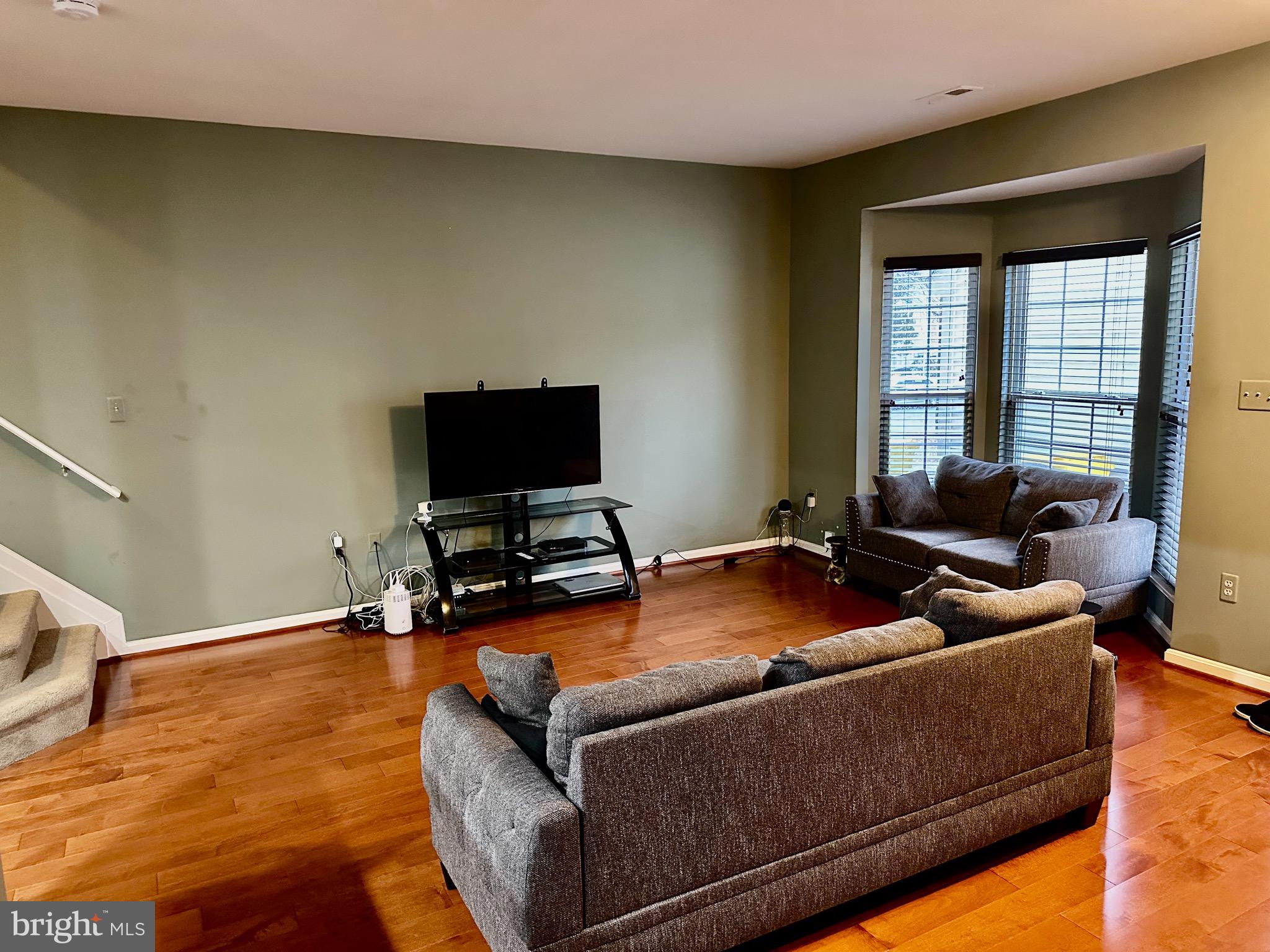 SEVEN OAKS - Residential Lease