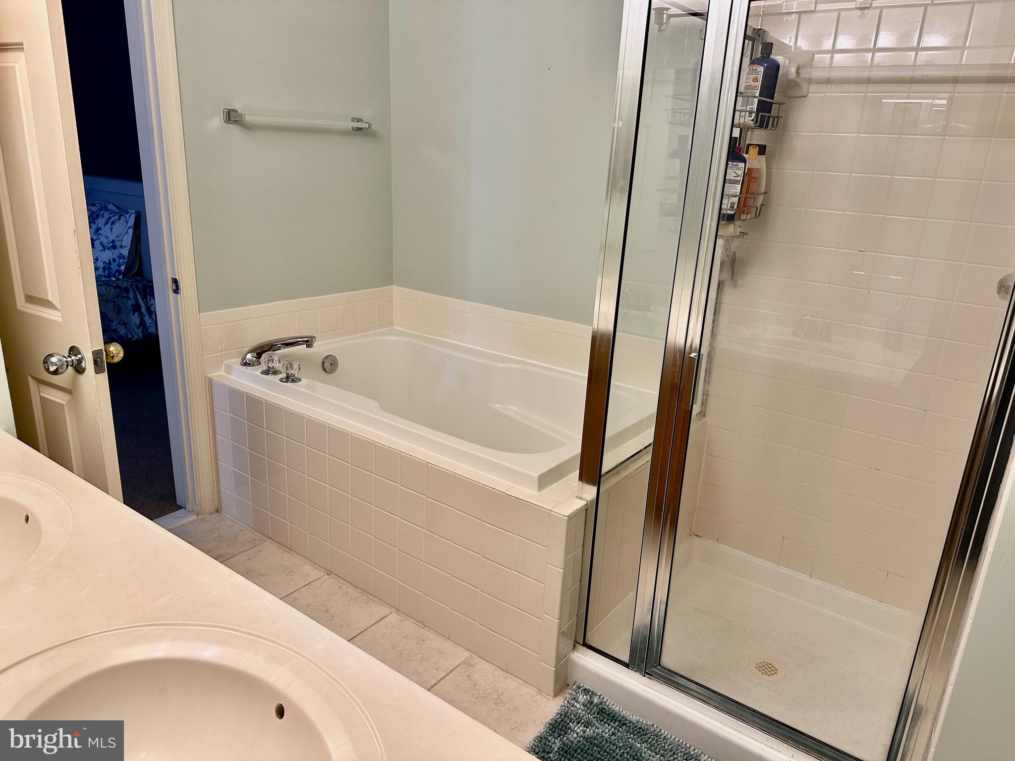 SEVEN OAKS - Residential Lease