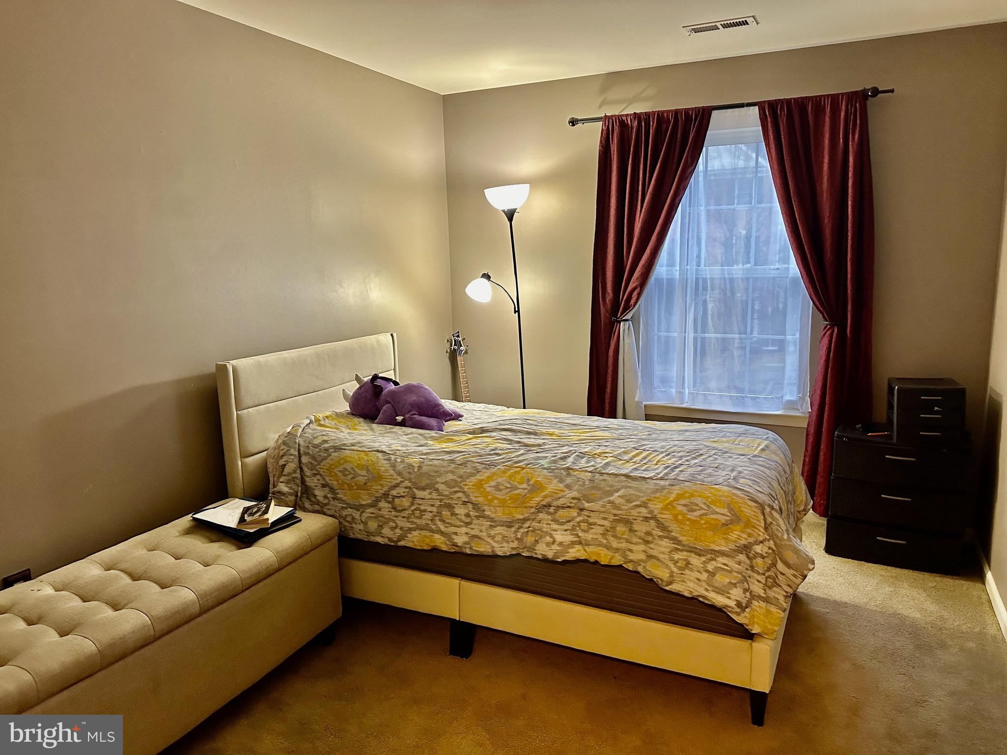 SEVEN OAKS - Residential Lease