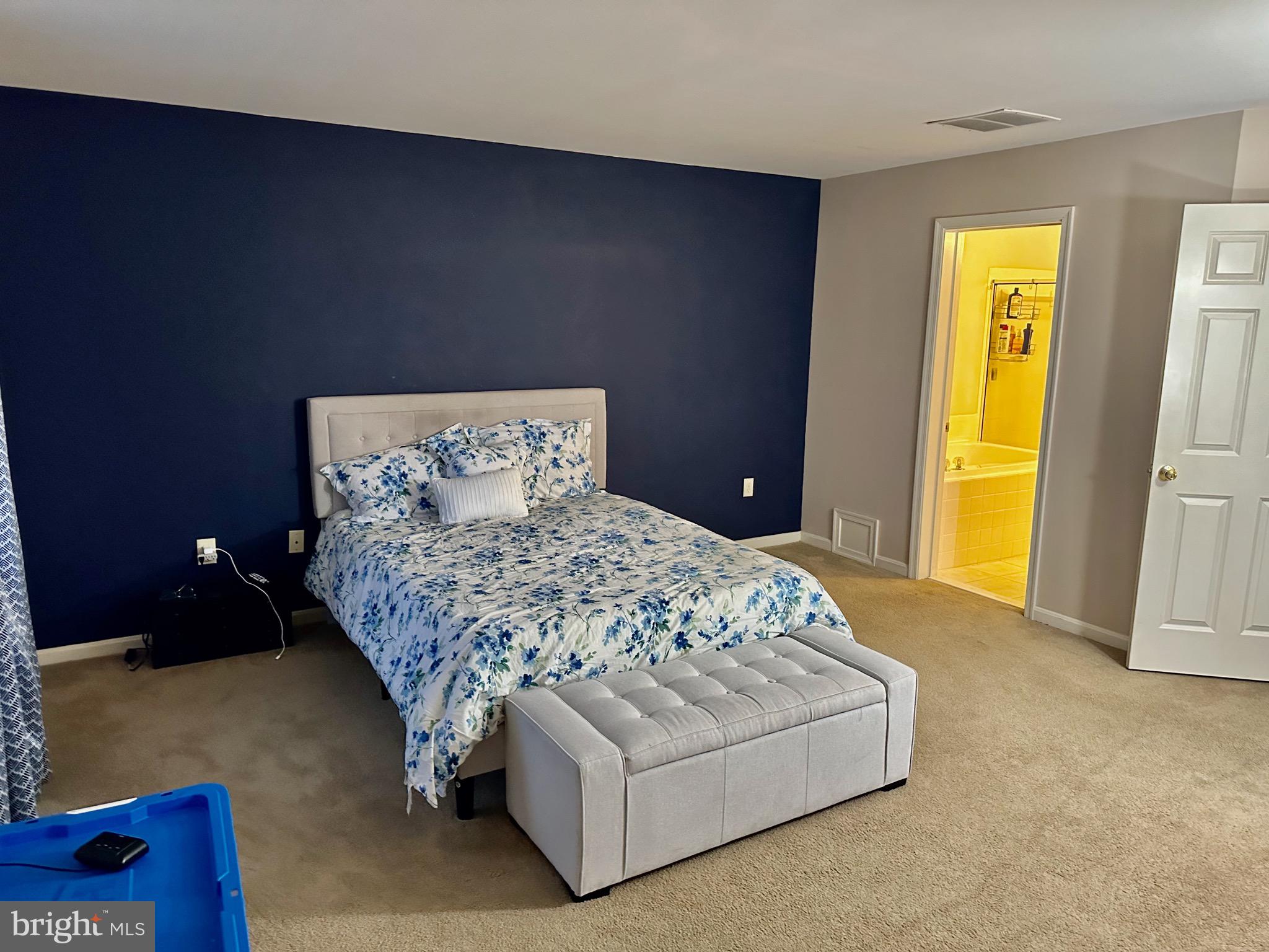 SEVEN OAKS - Residential Lease