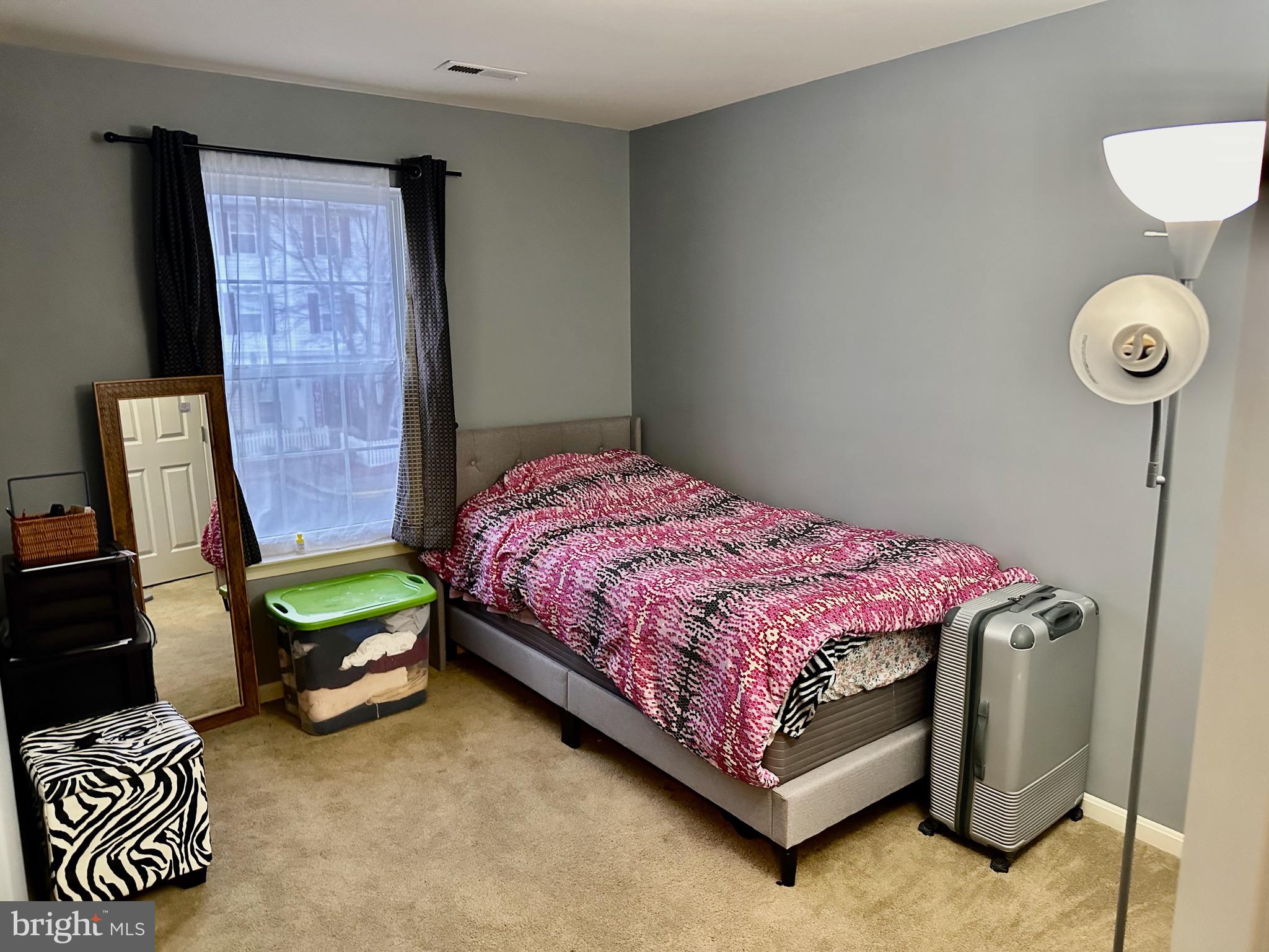 SEVEN OAKS - Residential Lease