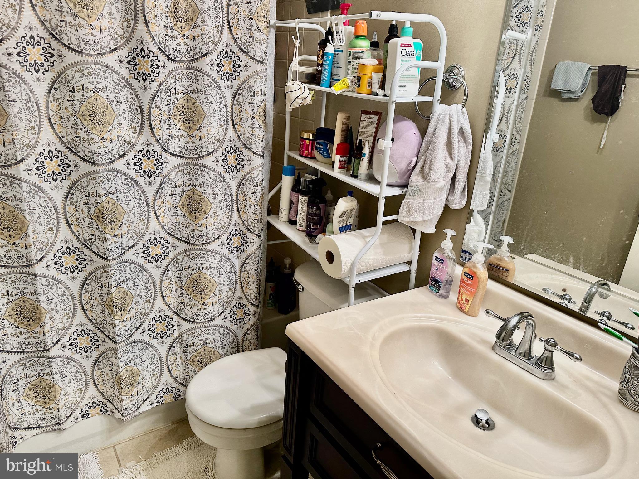 SEVEN OAKS - Residential Lease