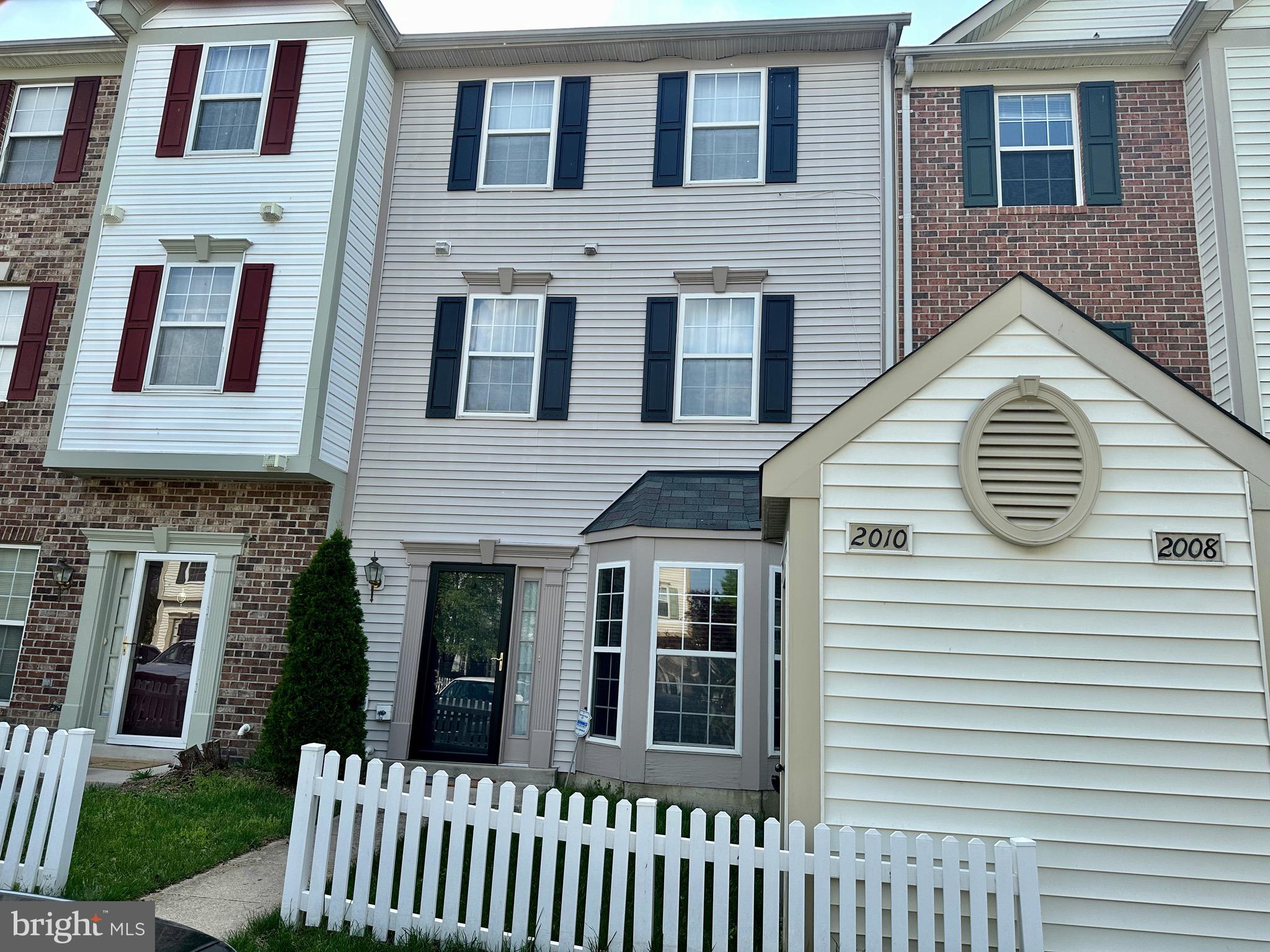 SEVEN OAKS - Residential Lease