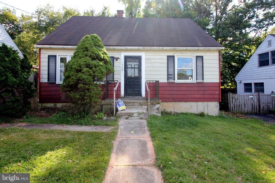 Priced to sell!! Ideal for investors or first time buyers with FHA203k rehab loan. Property is being sold as is. Seller will not make any repairs.