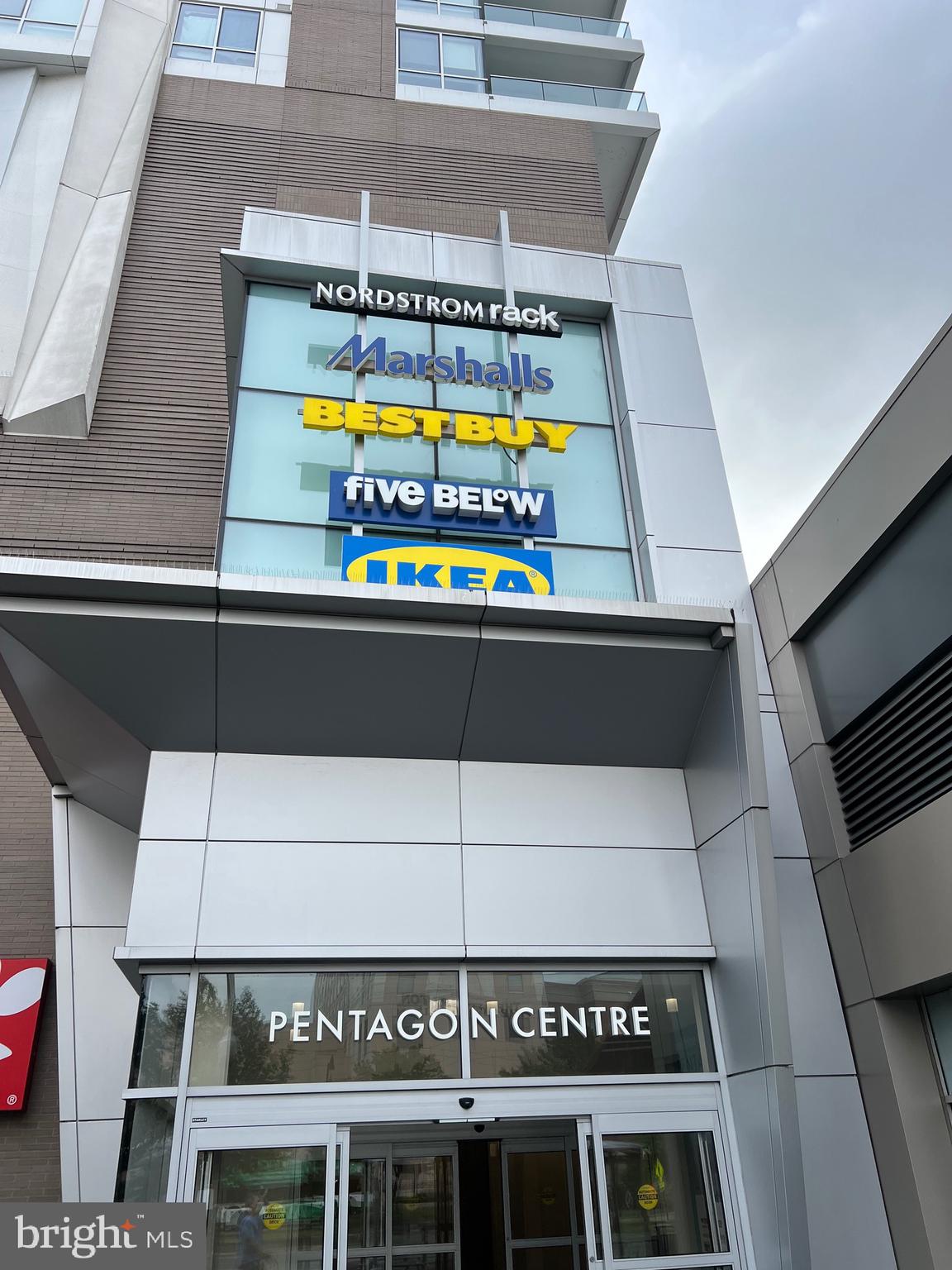 SOUTHAMPTON - Residential Lease