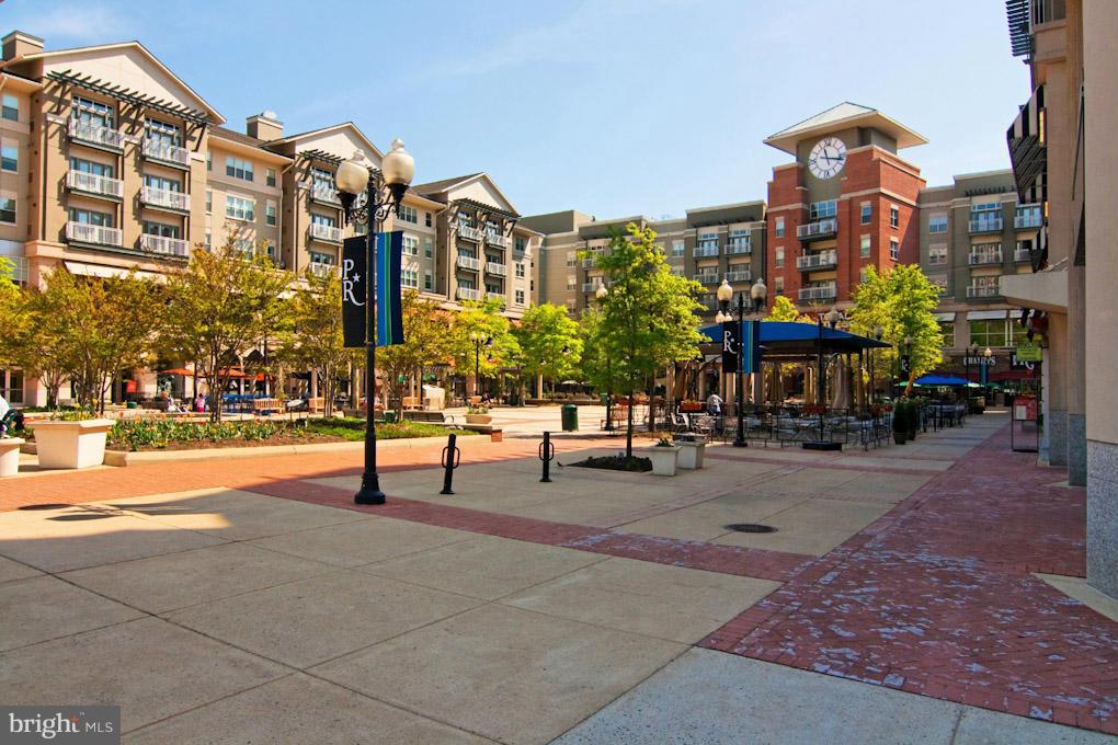 SOUTHAMPTON - Residential Lease