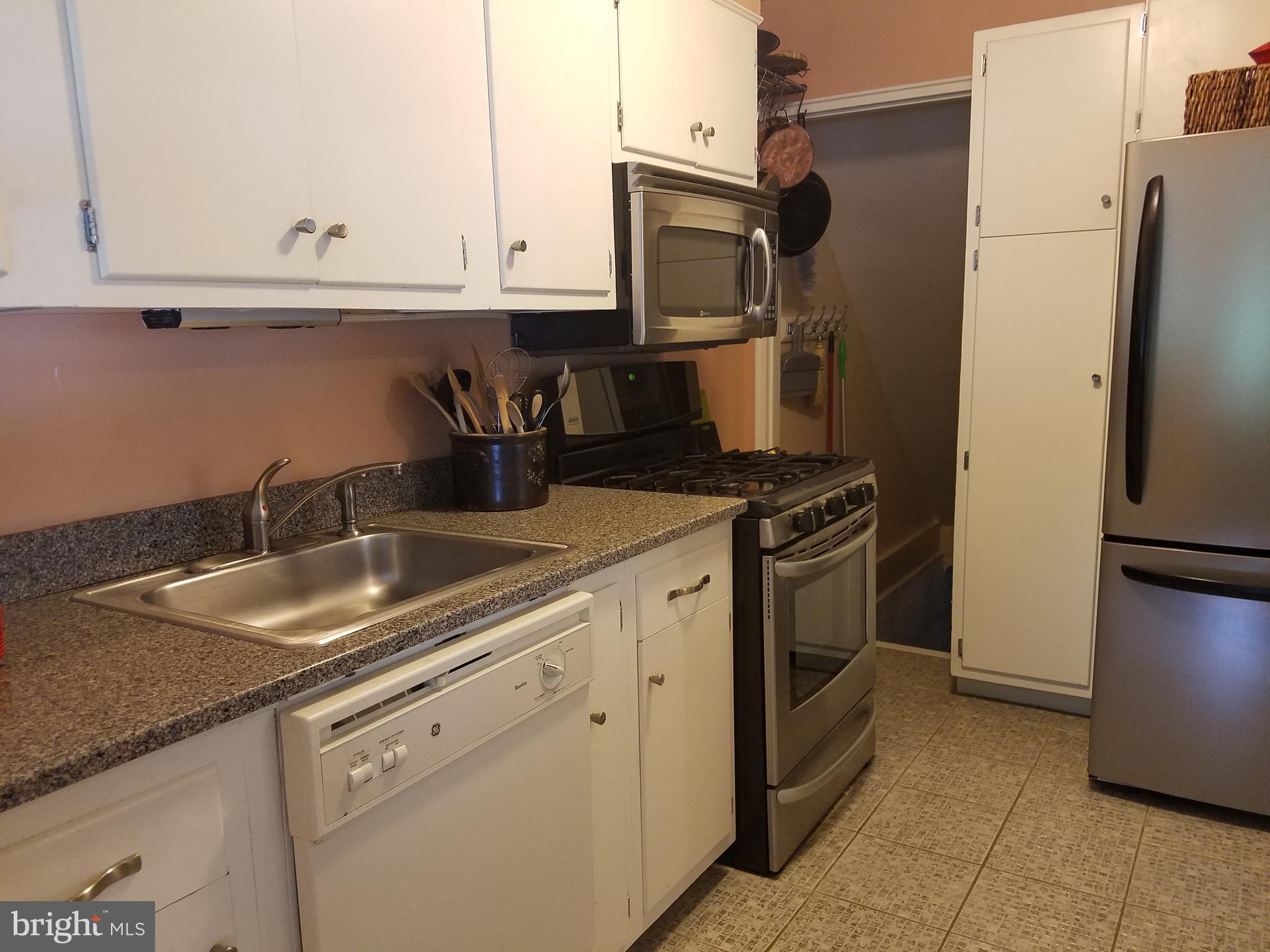 TEMPLE PARK - Residential Lease