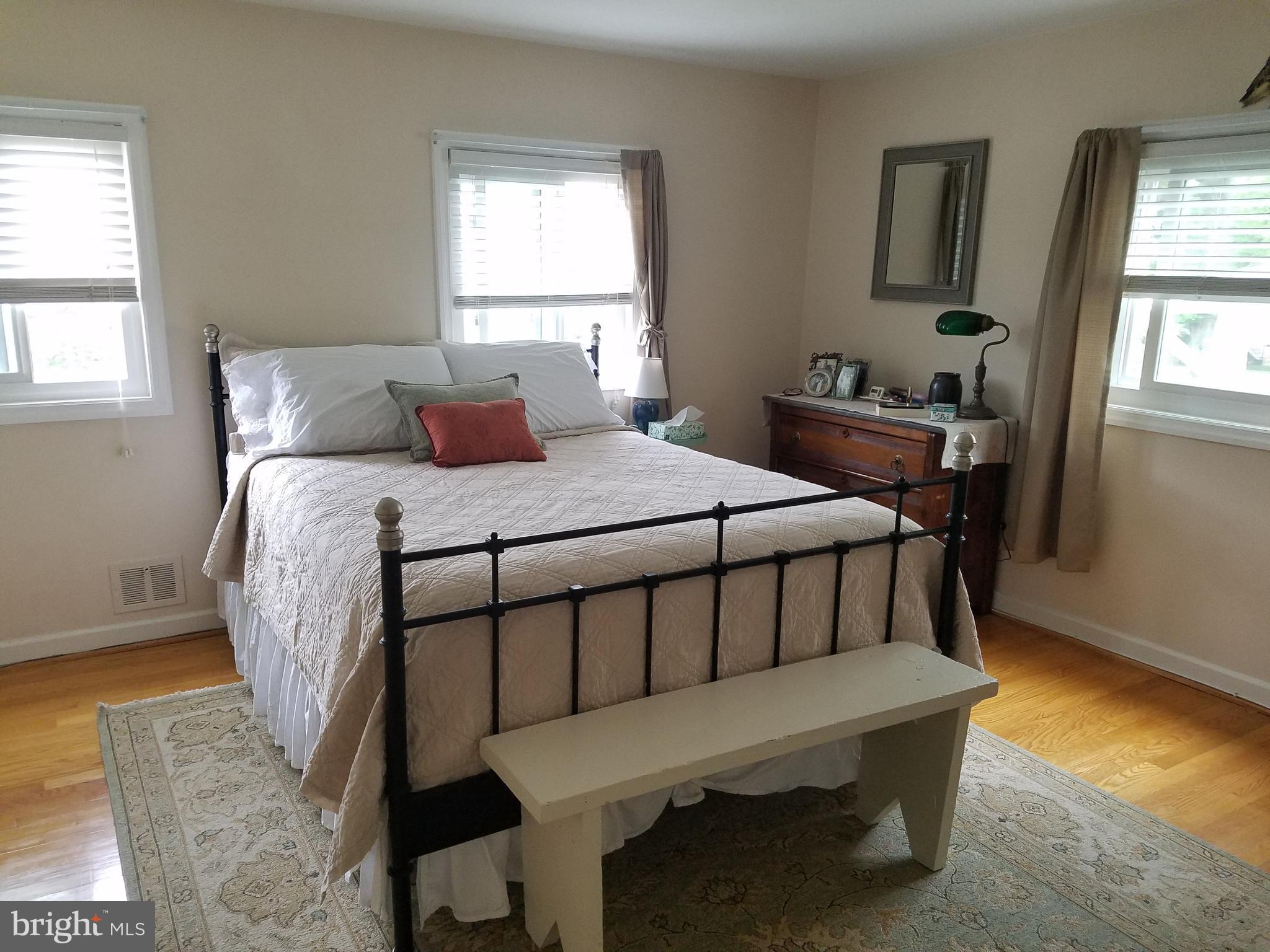 TEMPLE PARK - Residential Lease