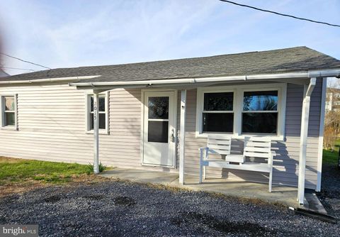 Homes For Sale - 2015 Senseny Road<br/> Frederick County, WINCHESTER, VA 22602