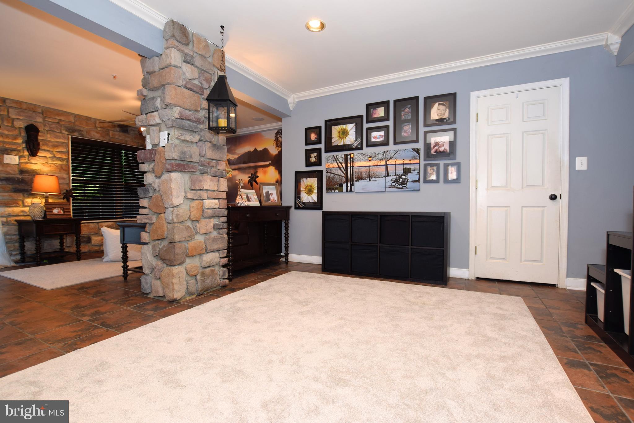 WOODLAND MANOR - Residential