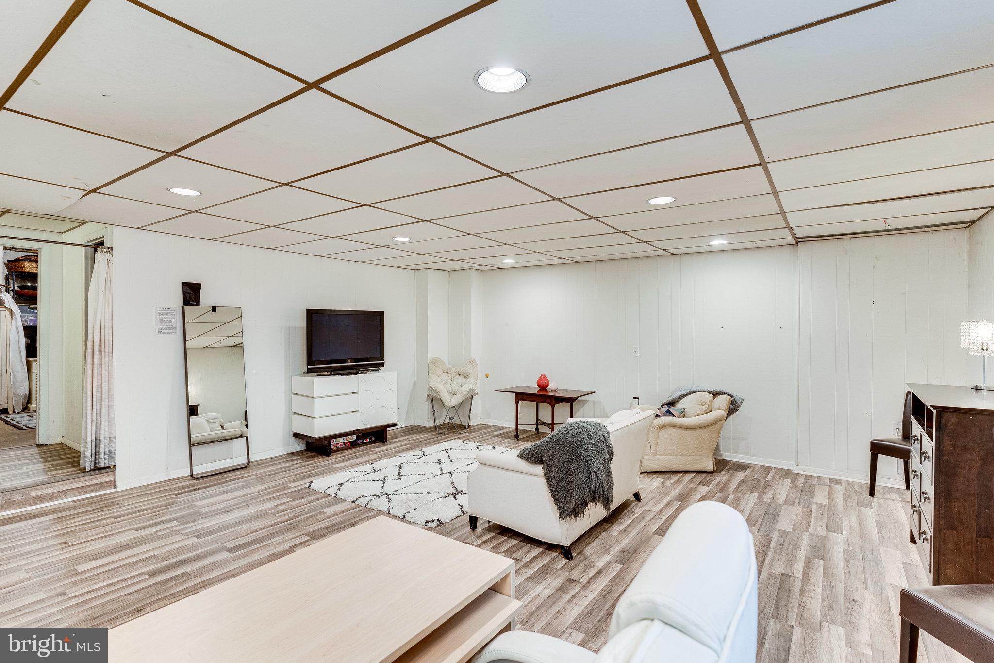 NEW MARK COMMONS - Residential