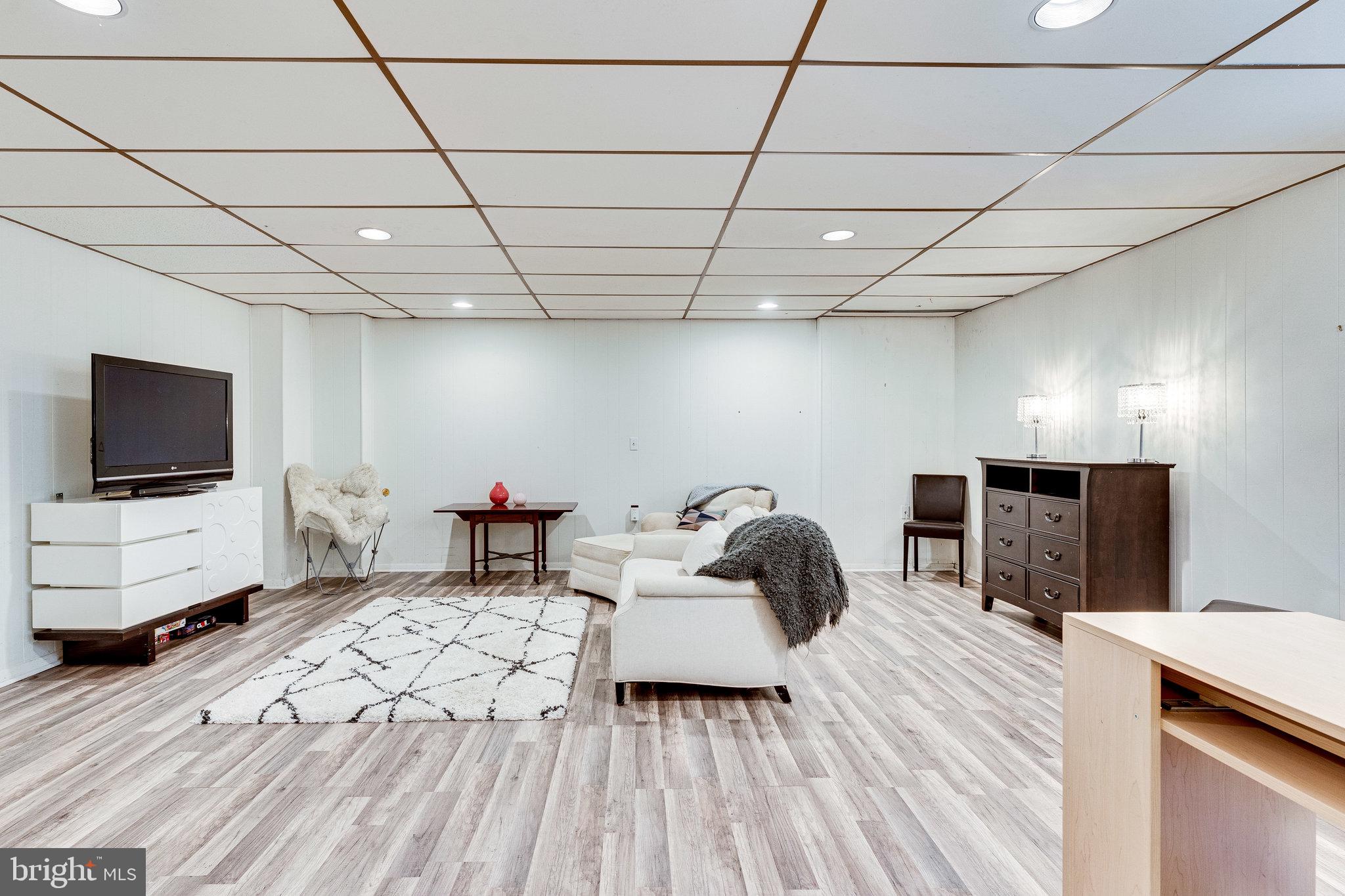 NEW MARK COMMONS - Residential