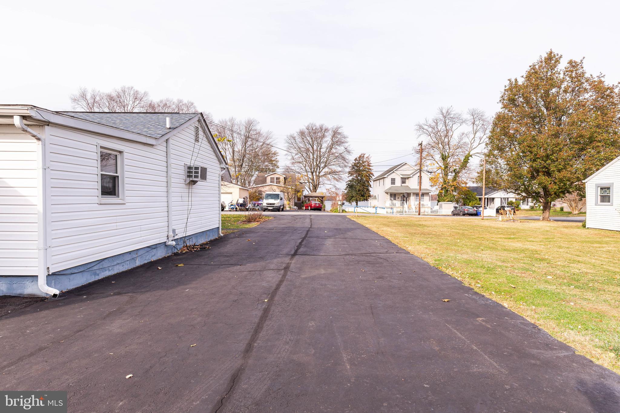 OLIVER BEACH - Residential