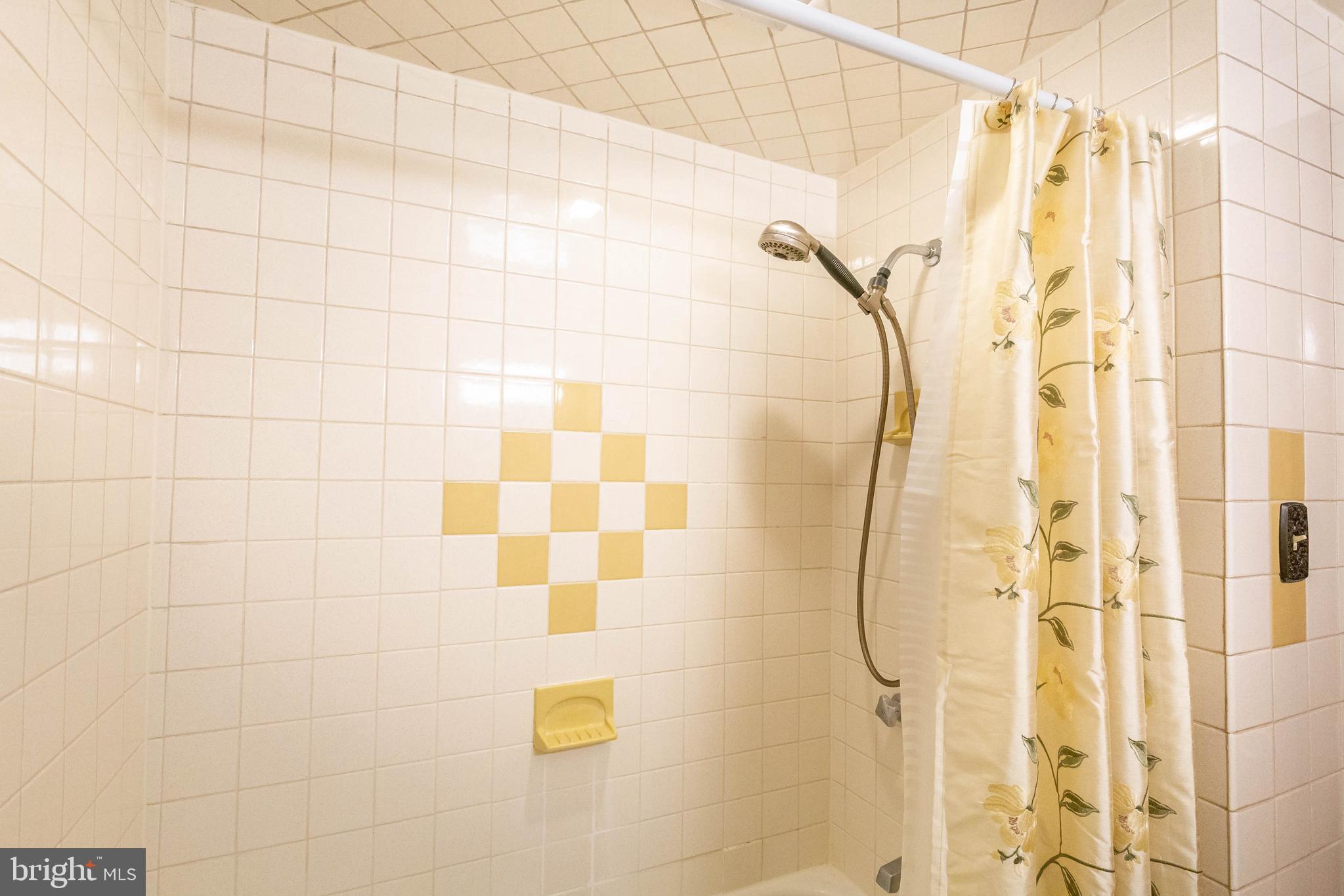 OLIVER BEACH - Residential