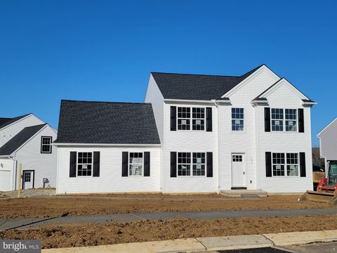 Photo of 320 DARLINGTON CT, NEW PROVIDENCE, PA 17560 (MLS # PALA2031862)