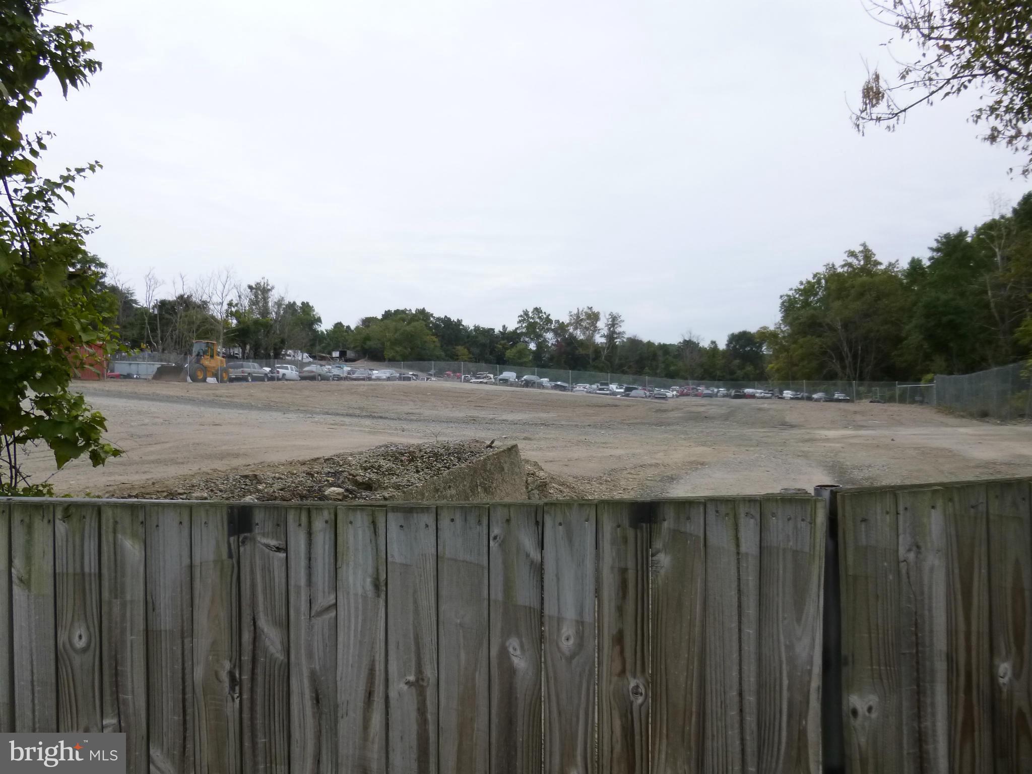 DOUBLE T TOWING & STORAGE - Commercial Lease