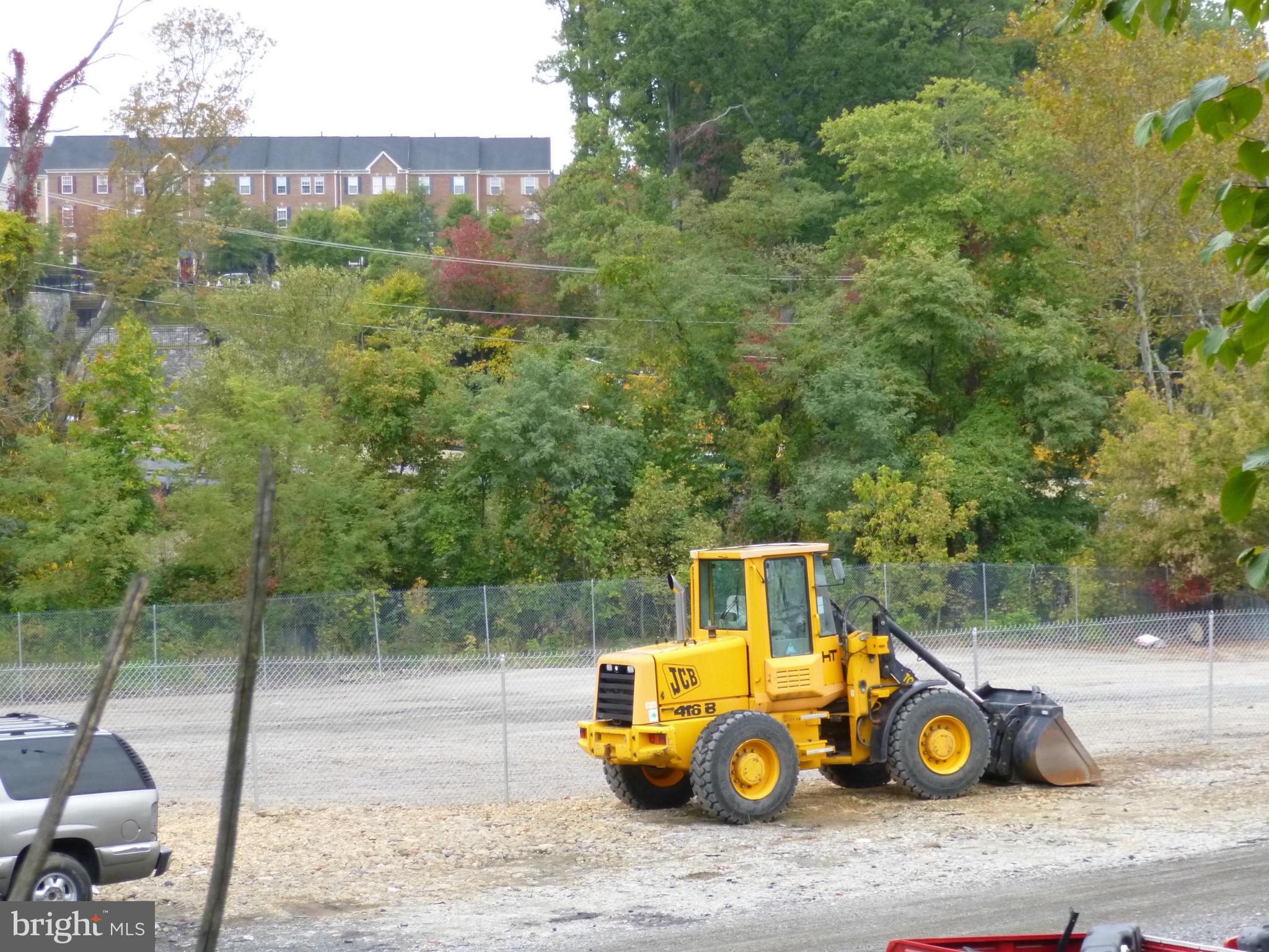 DOUBLE T TOWING & STORAGE - Commercial Lease