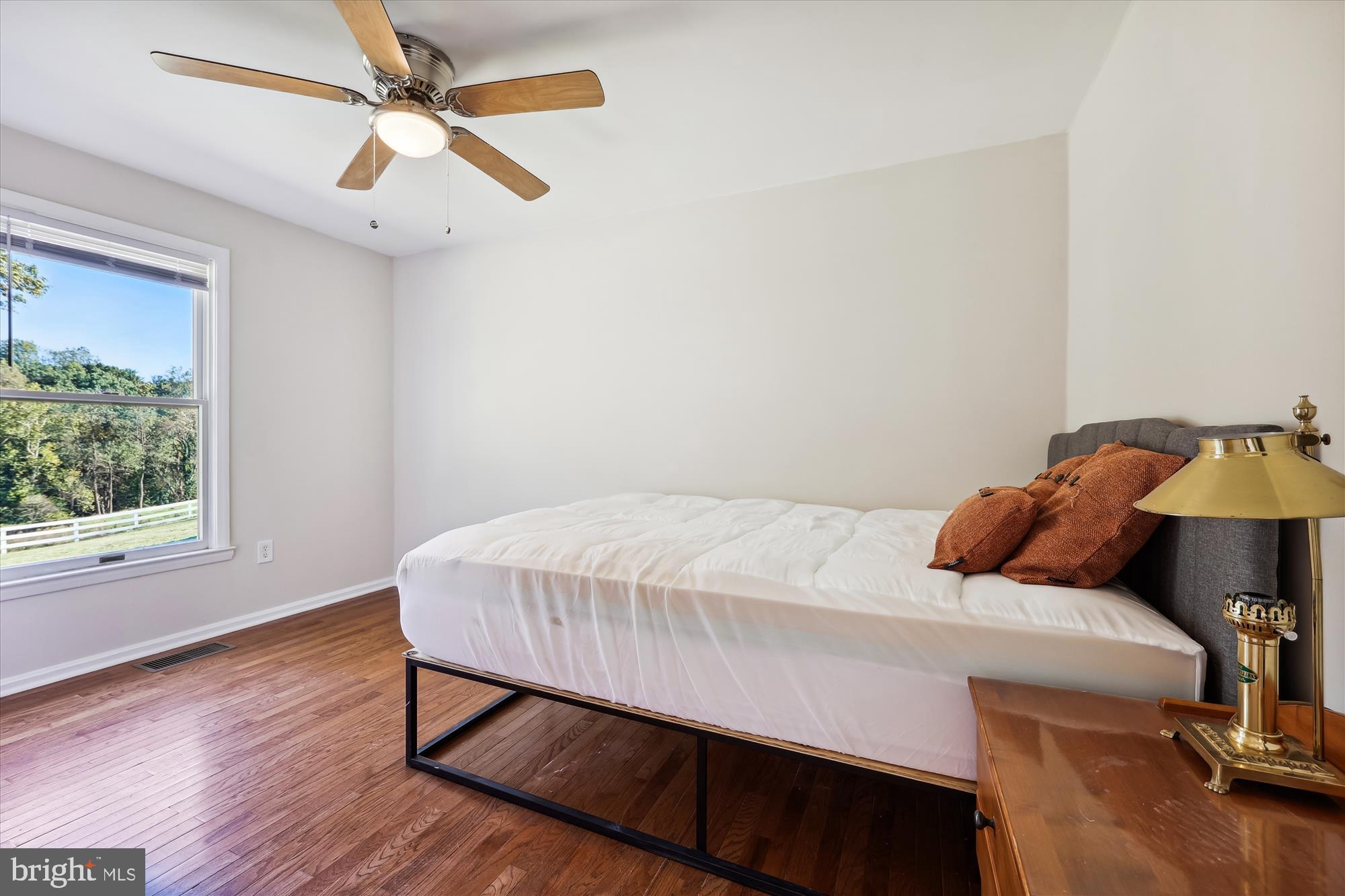 DARNESTOWN OUTSIDE - Residential