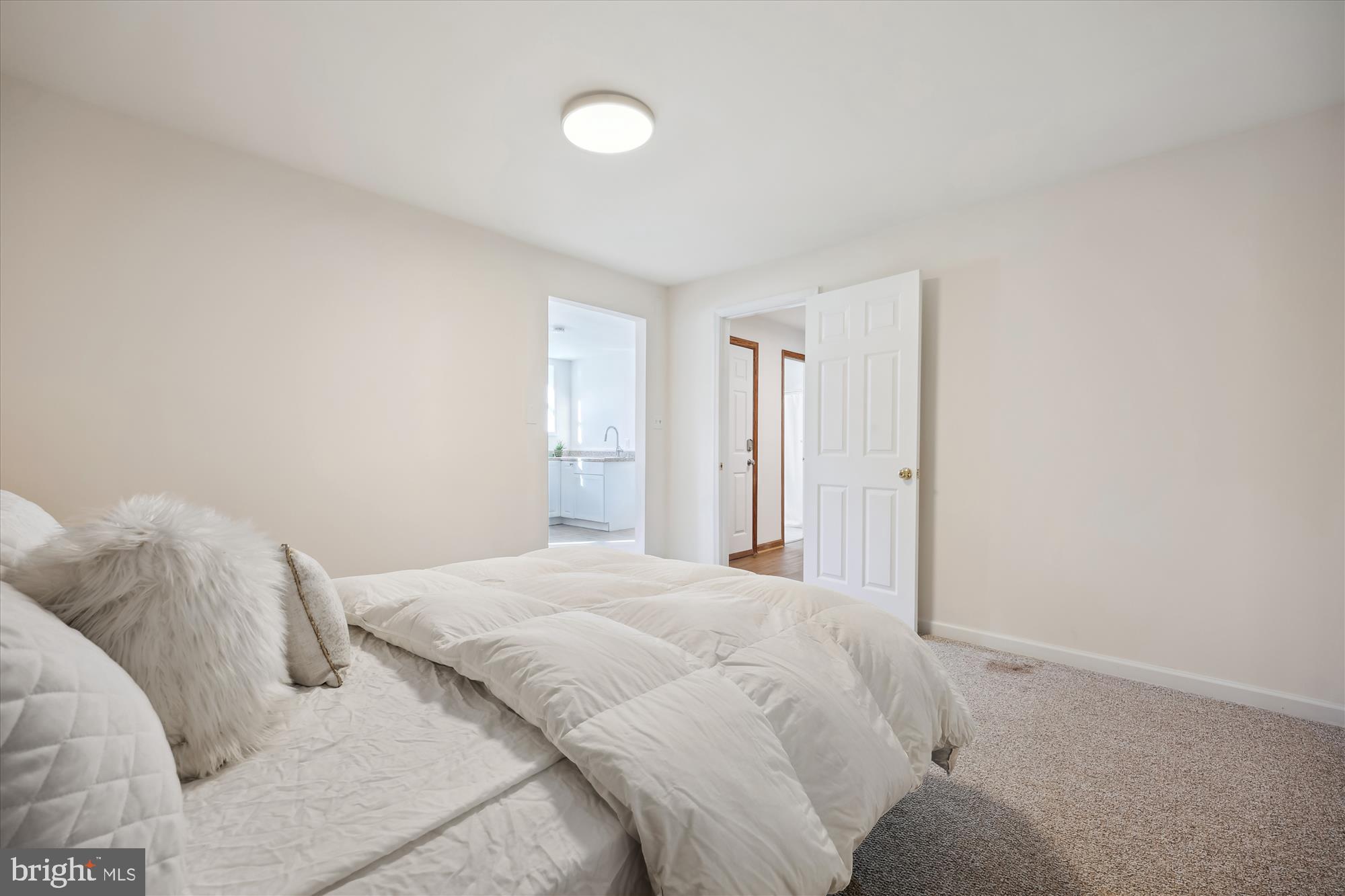 DARNESTOWN OUTSIDE - Residential