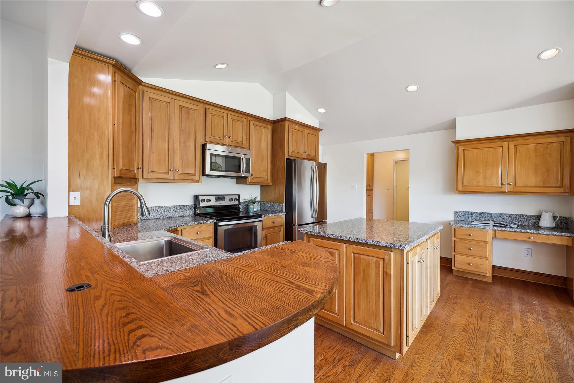 DARNESTOWN OUTSIDE - Residential