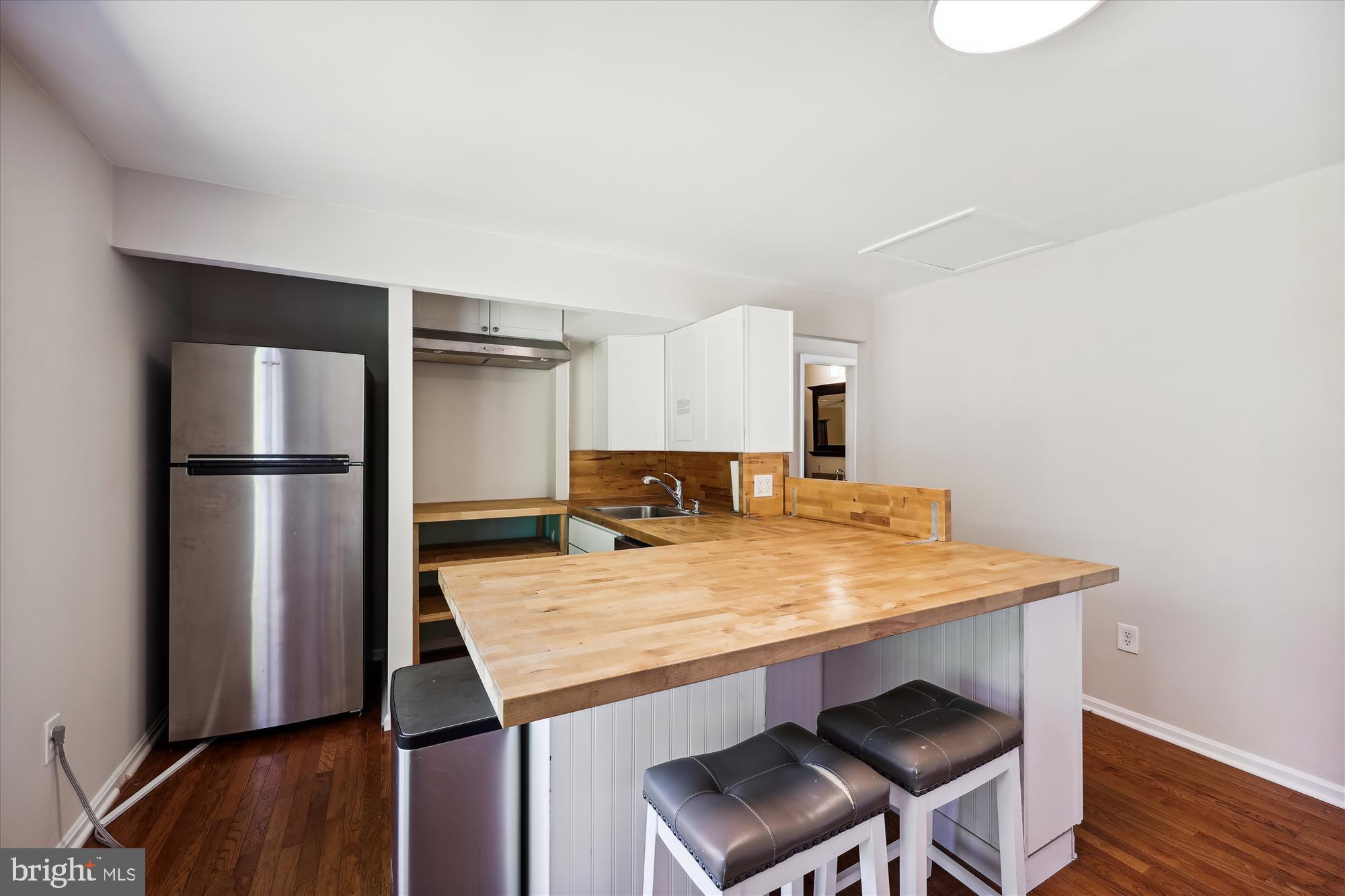 DARNESTOWN OUTSIDE - Residential