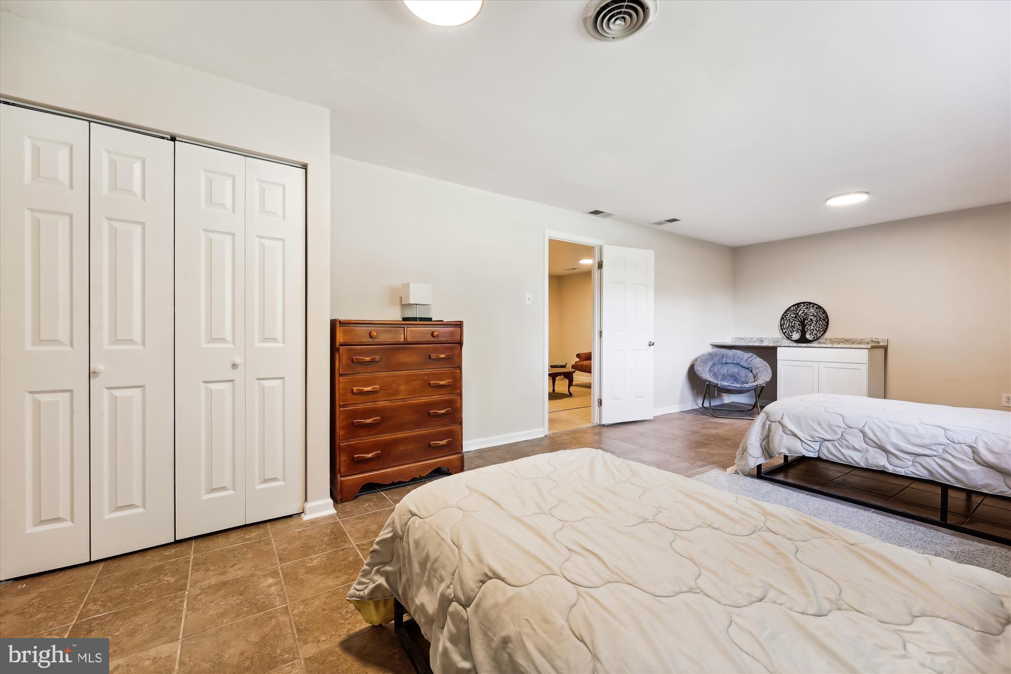 DARNESTOWN OUTSIDE - Residential