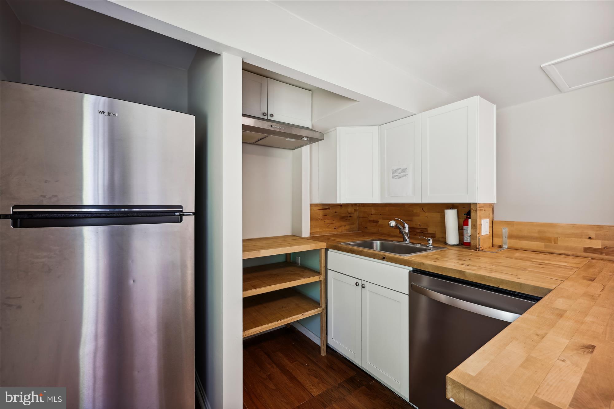 DARNESTOWN OUTSIDE - Residential