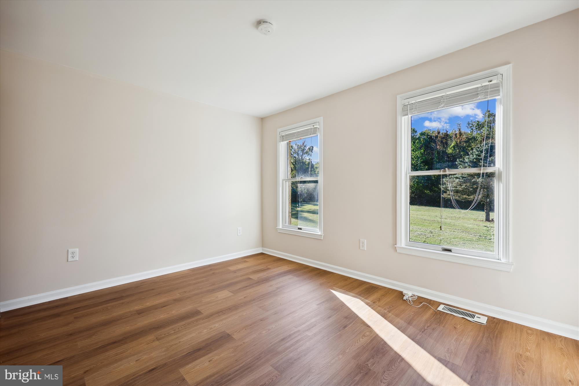 DARNESTOWN OUTSIDE - Residential