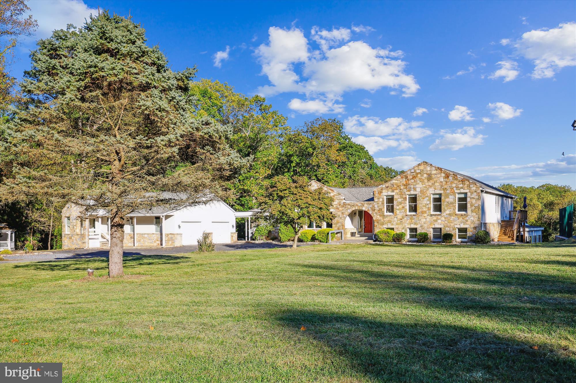 DARNESTOWN OUTSIDE - Residential