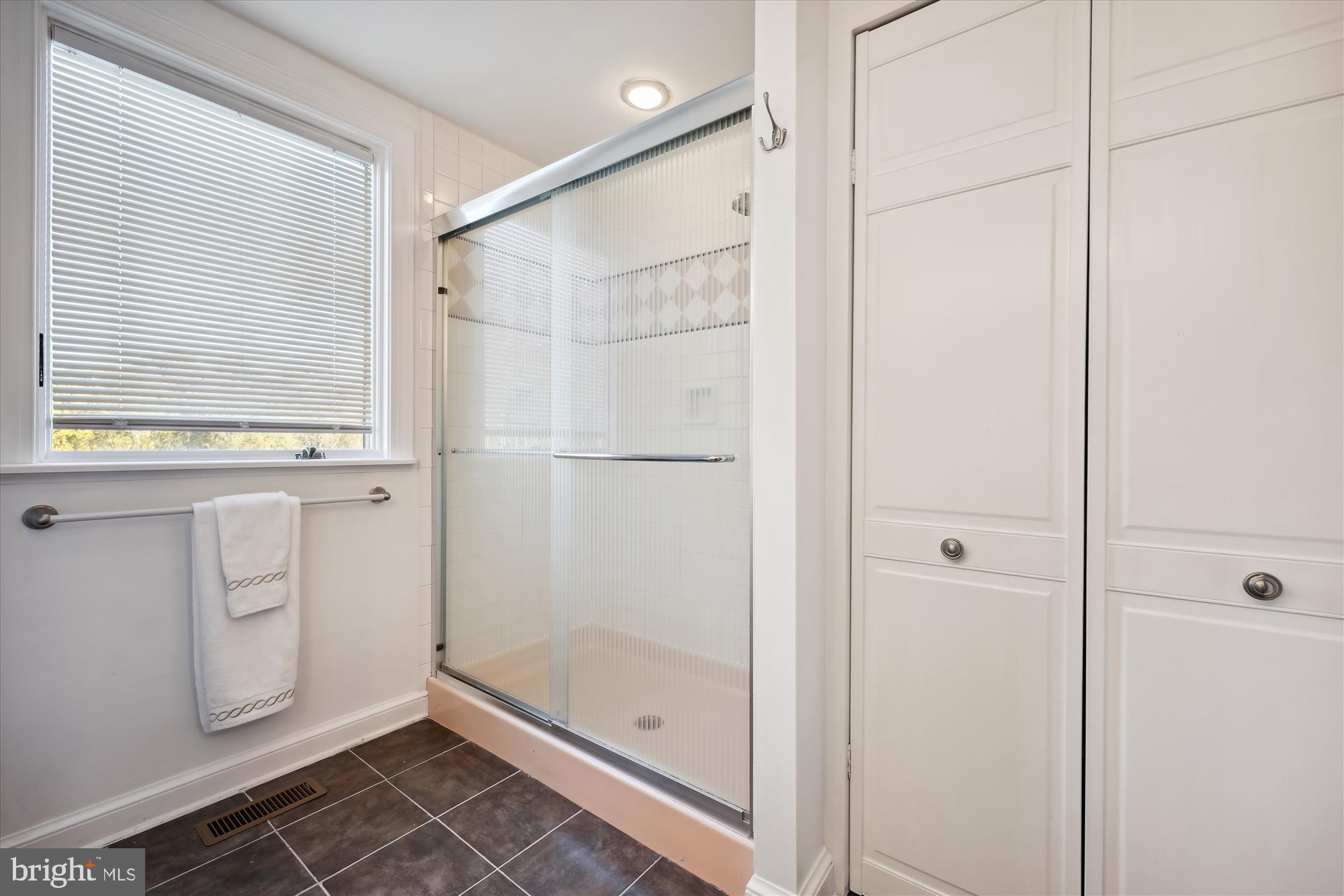 DARNESTOWN OUTSIDE - Residential