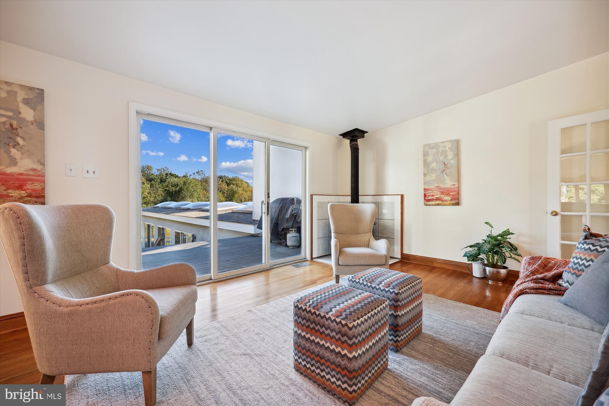 DARNESTOWN OUTSIDE - Residential