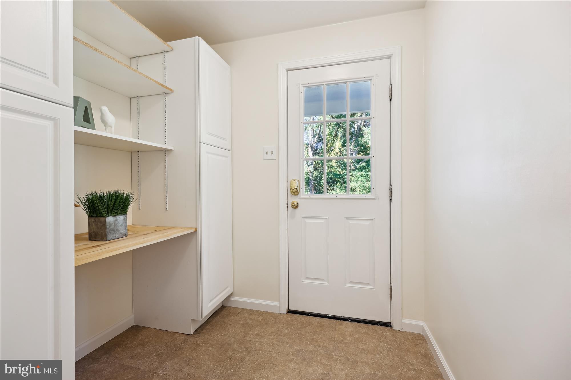 DARNESTOWN OUTSIDE - Residential